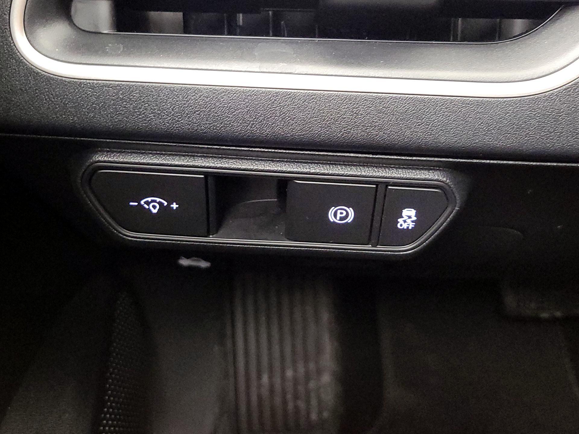 Thumbnail: 2025 Kia K4 - 13