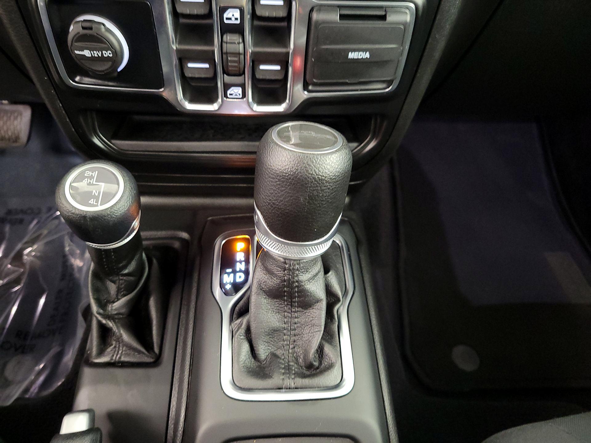 Thumbnail: 2022 Jeep Gladiator - 18