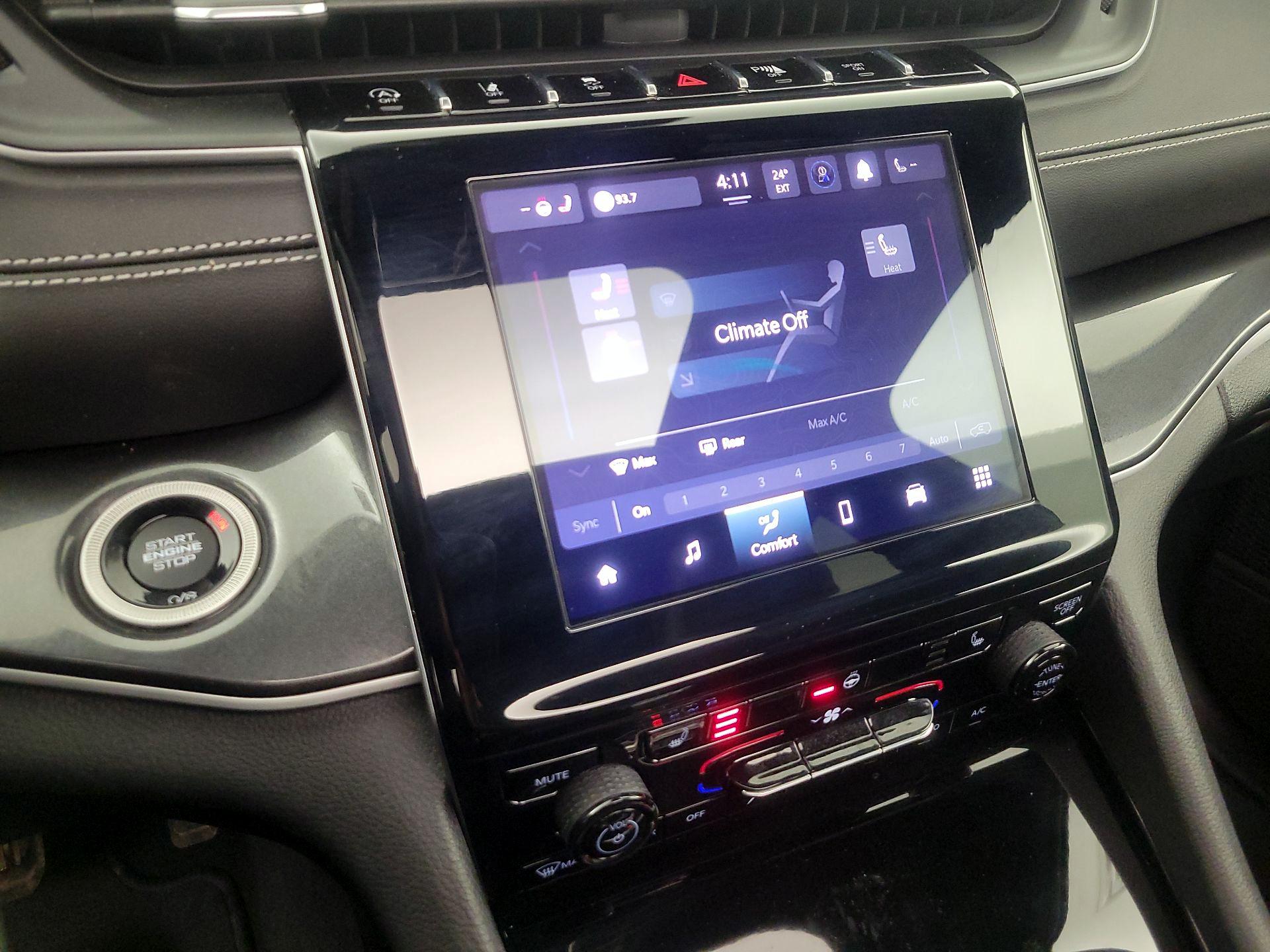 Thumbnail: 2023 Jeep Grand Cherokee - 16