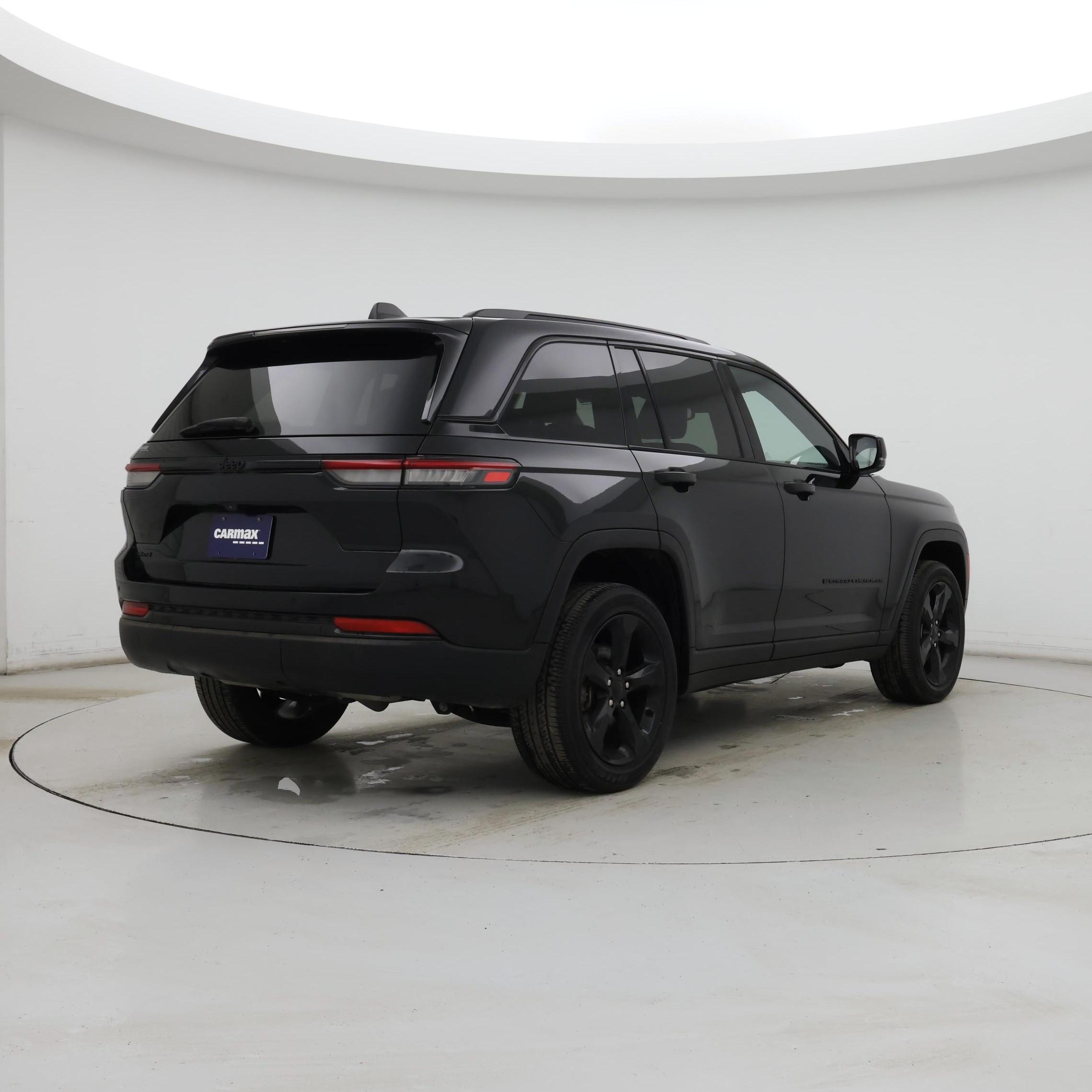 Thumbnail: 2023 Jeep Grand Cherokee - 8