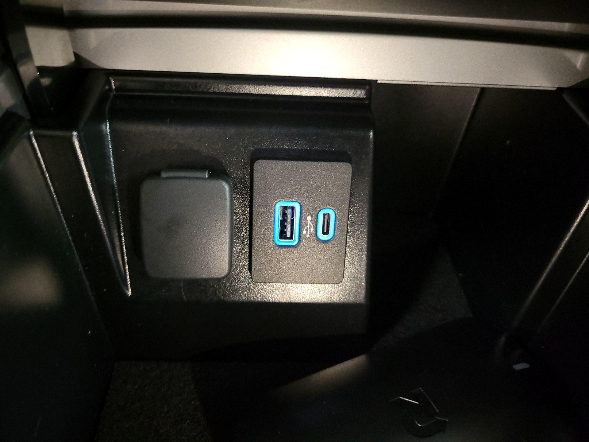 Thumbnail: 2024 Ford Explorer - 19