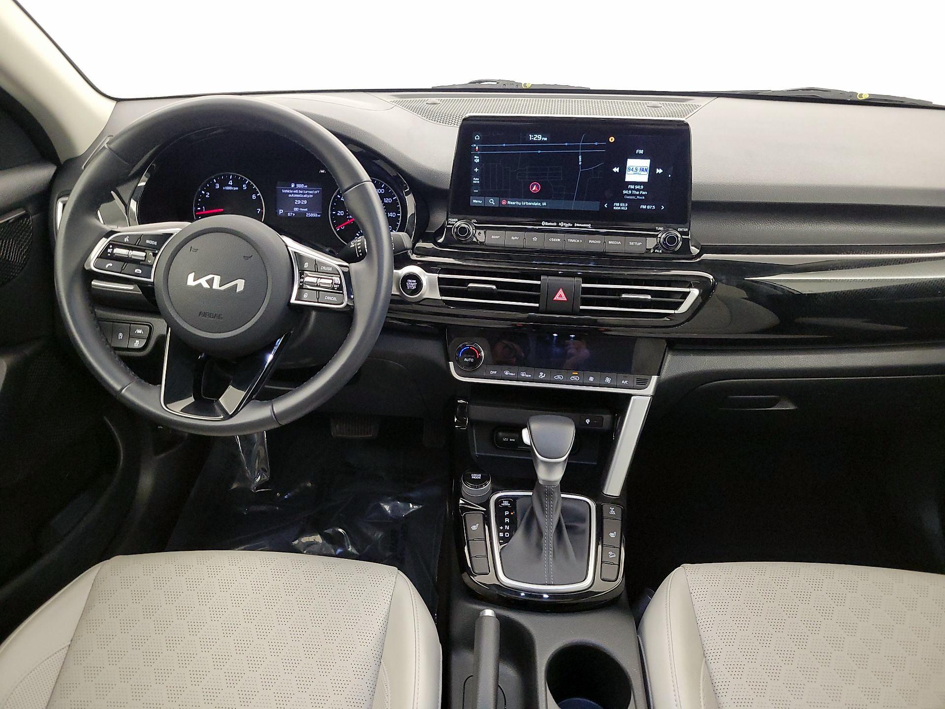 Thumbnail: 2023 Kia Seltos - 9