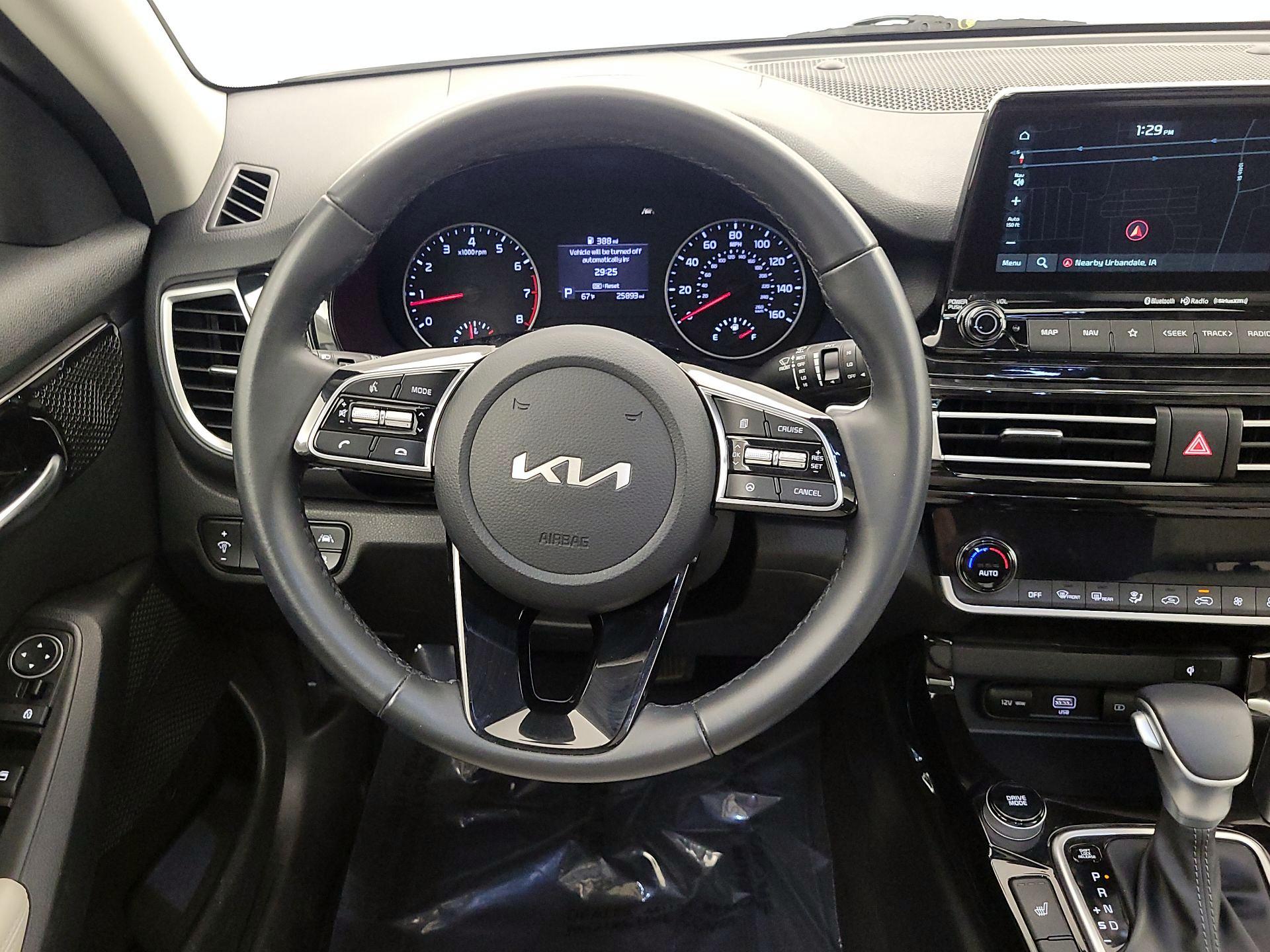 Thumbnail: 2023 Kia Seltos - 10