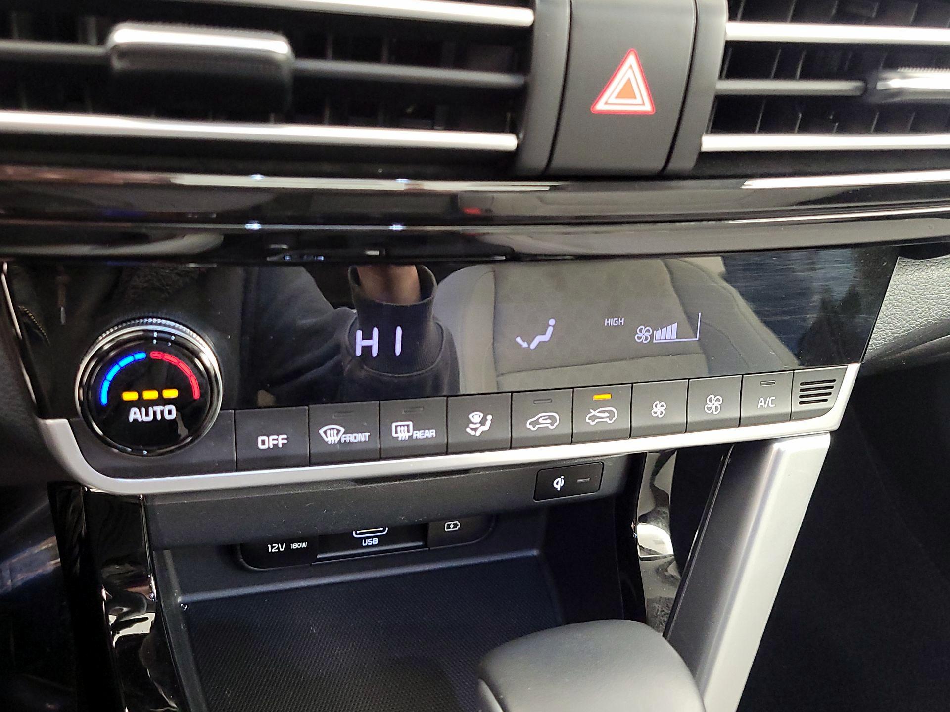 Thumbnail: 2023 Kia Seltos - 17