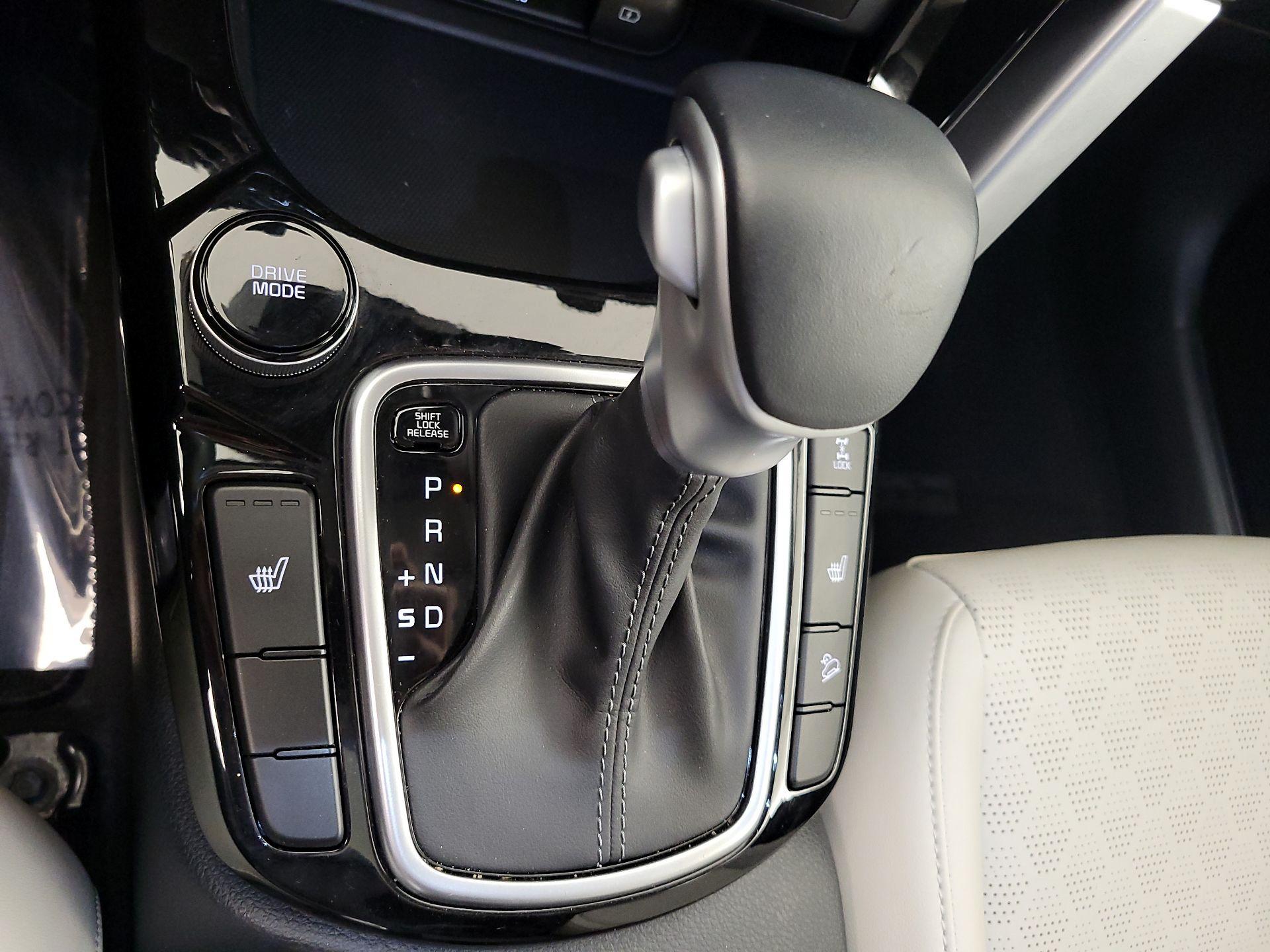 Thumbnail: 2023 Kia Seltos - 18