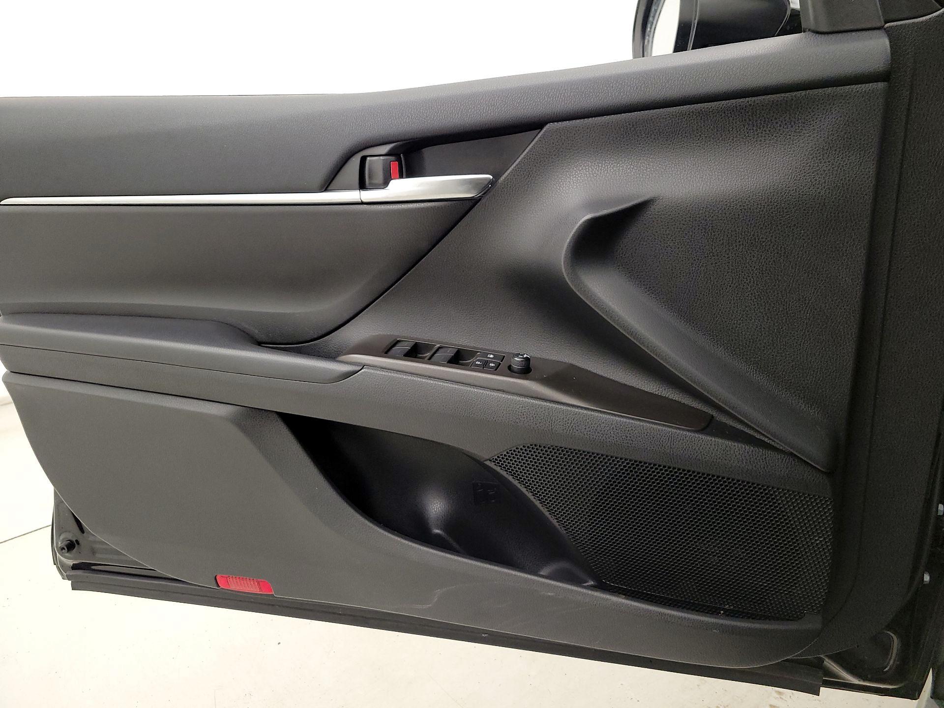 Thumbnail: 2023 Toyota Camry - 12