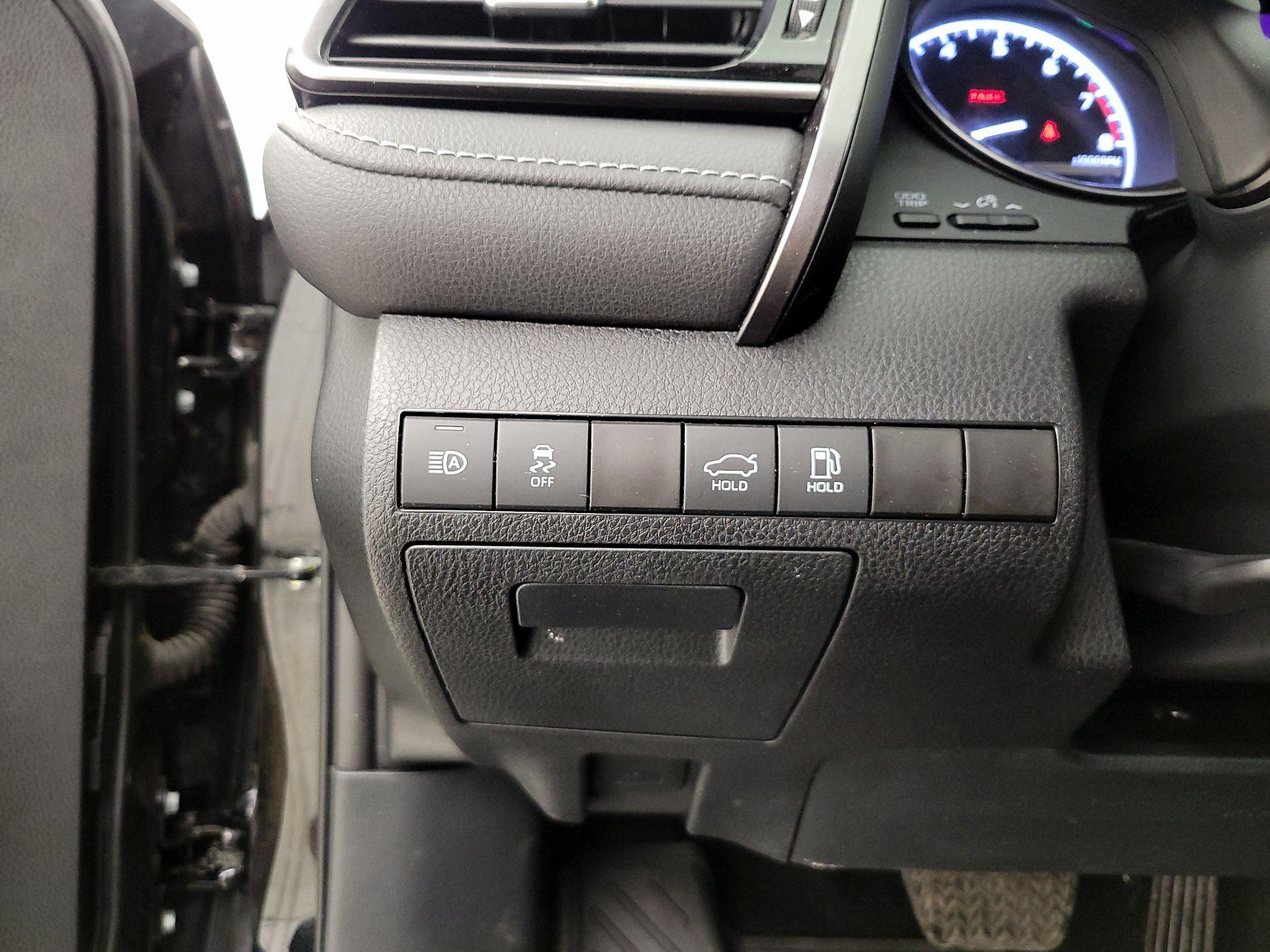 Thumbnail: 2023 Toyota Camry - 13