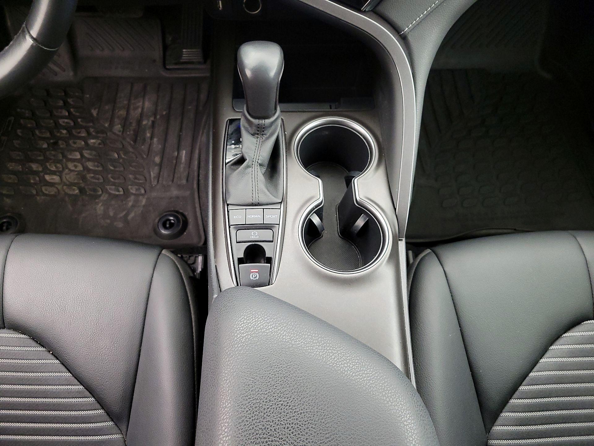 Thumbnail: 2023 Toyota Camry - 18