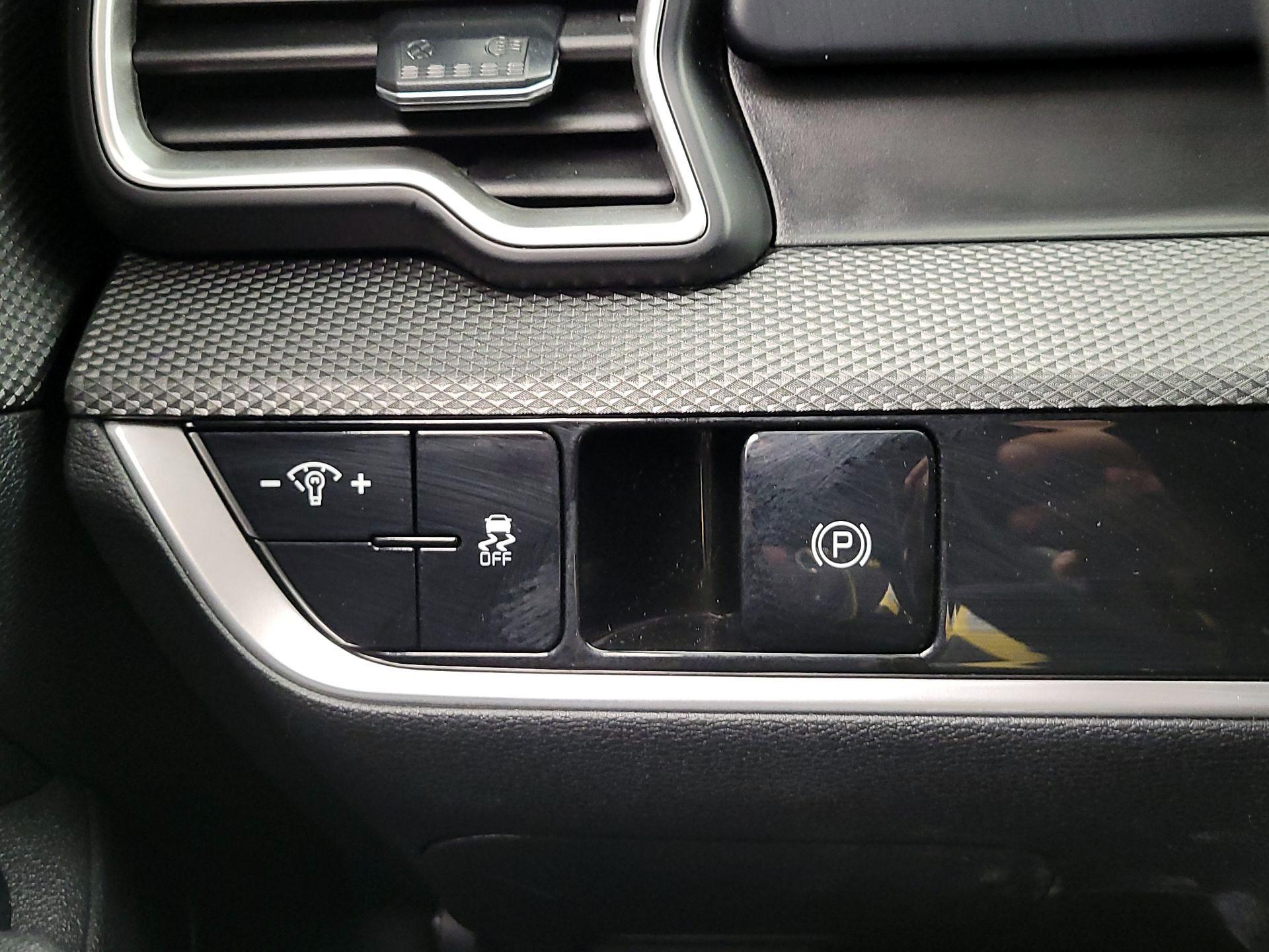 Thumbnail: 2024 Kia Sportage - 13