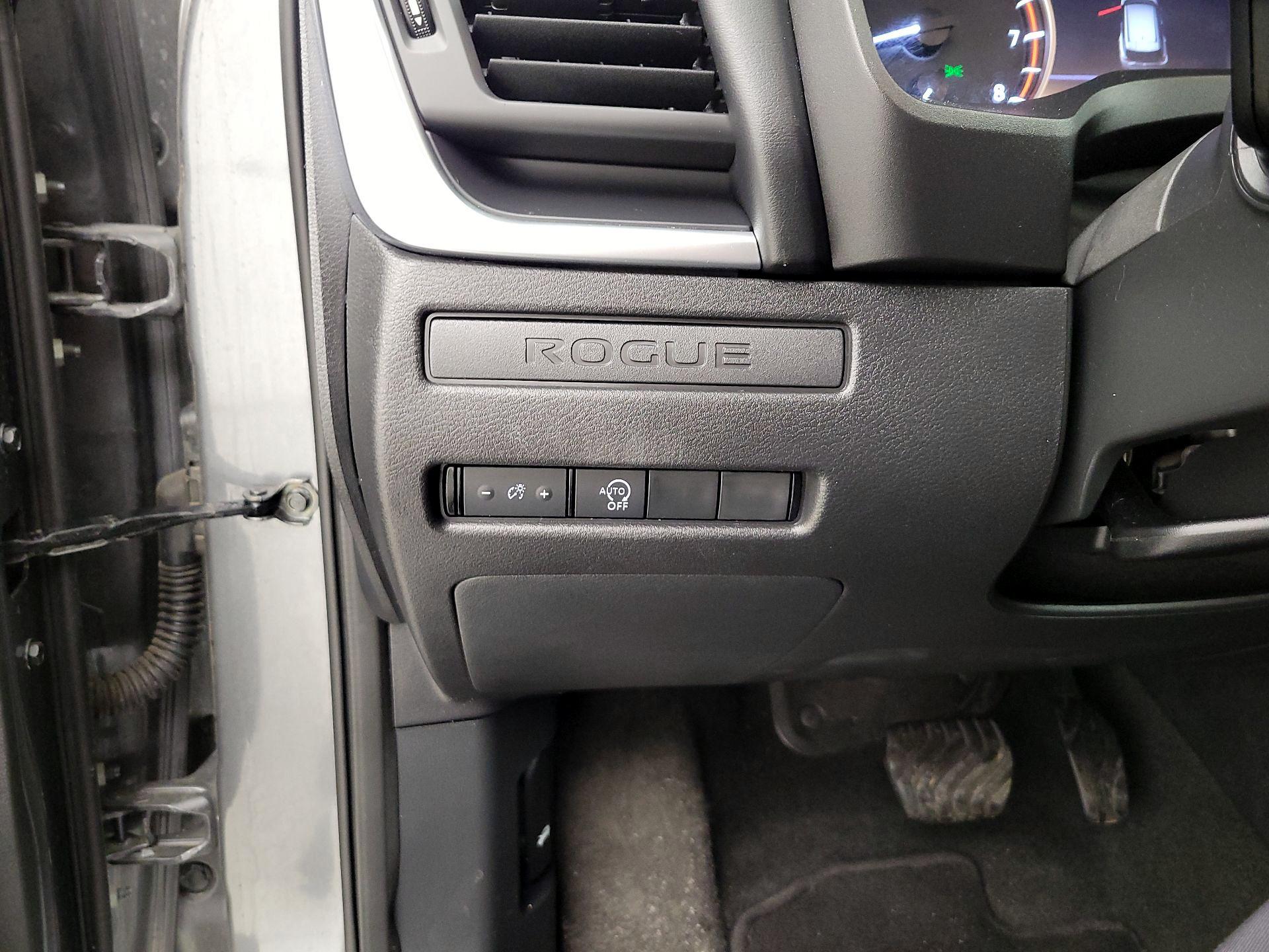 Thumbnail: 2023 Nissan Rogue - 13