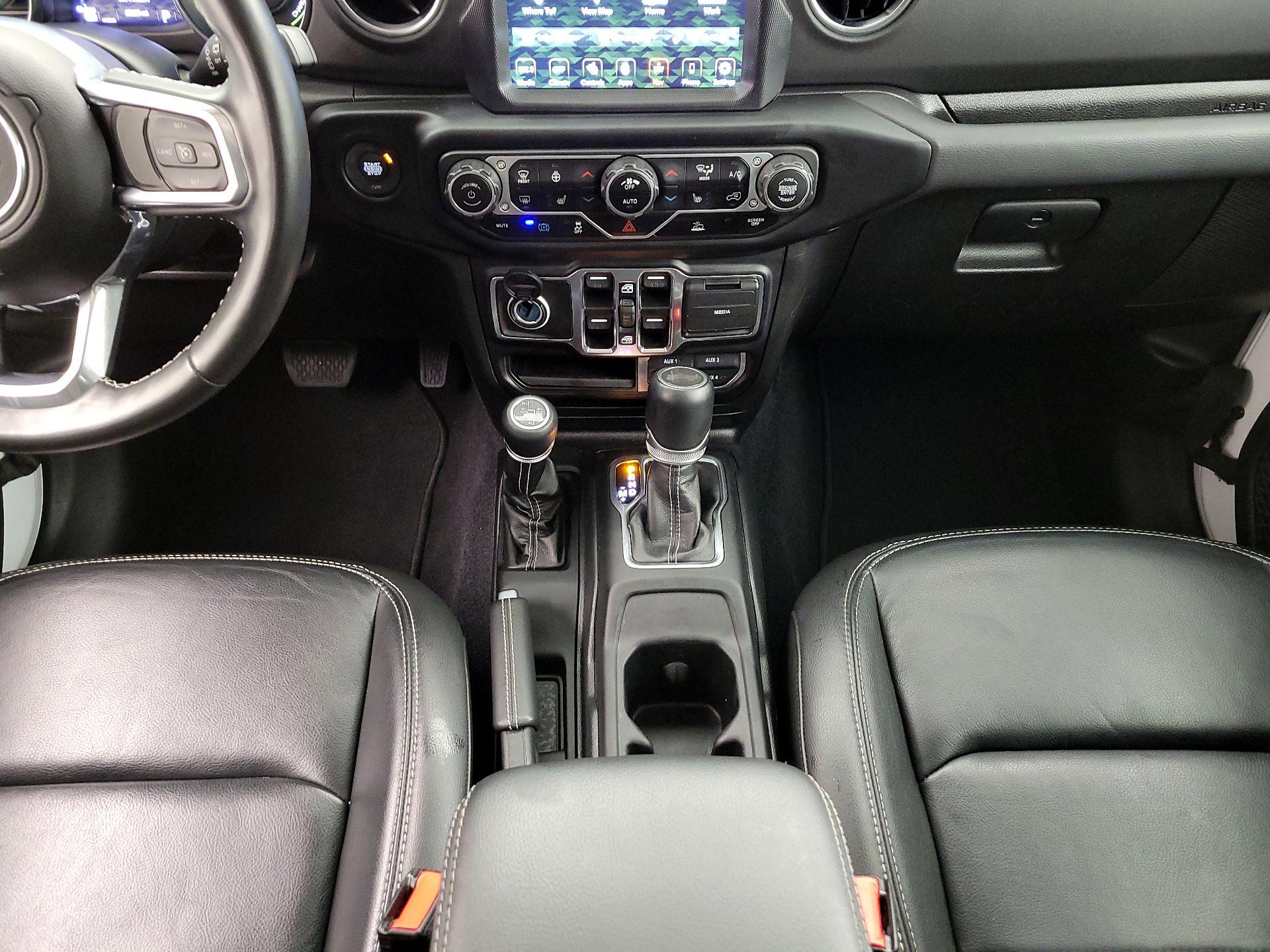 Thumbnail: 2023 Jeep Wrangler - 18