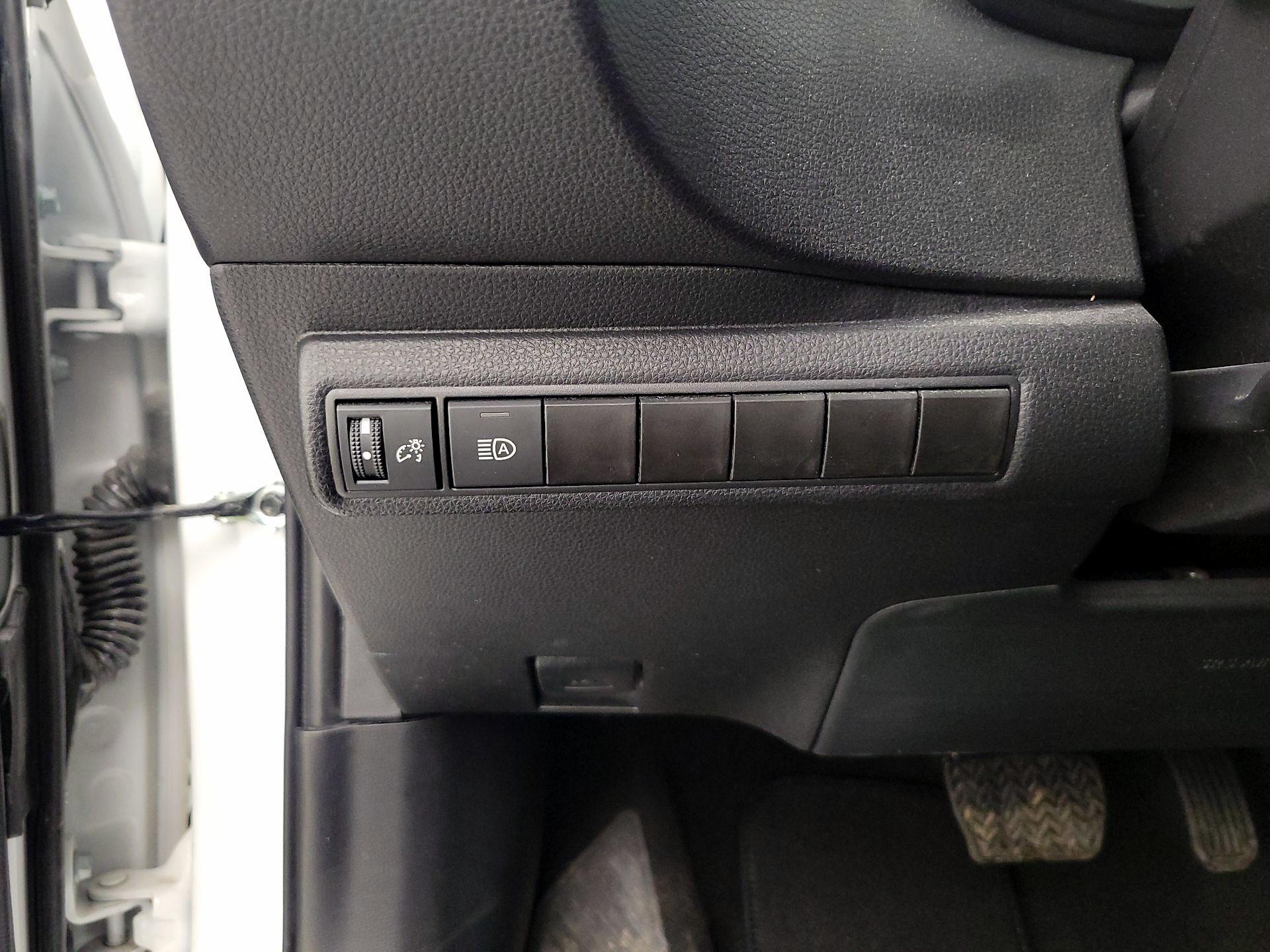 Thumbnail: 2025 Toyota Corolla - 13