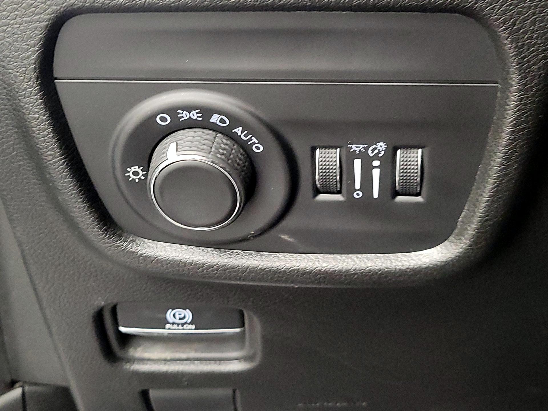 Thumbnail: 2023 Jeep Grand Cherokee L - 13