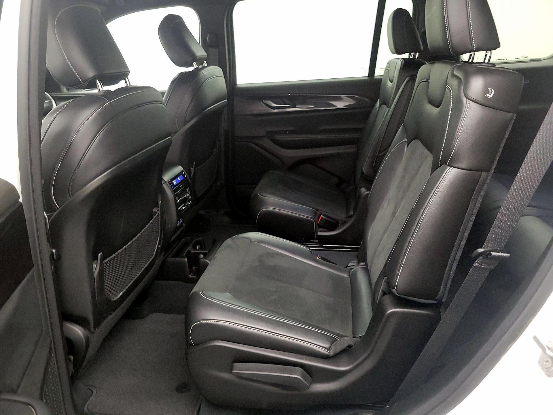 Thumbnail: 2023 Jeep Grand Cherokee L - 19