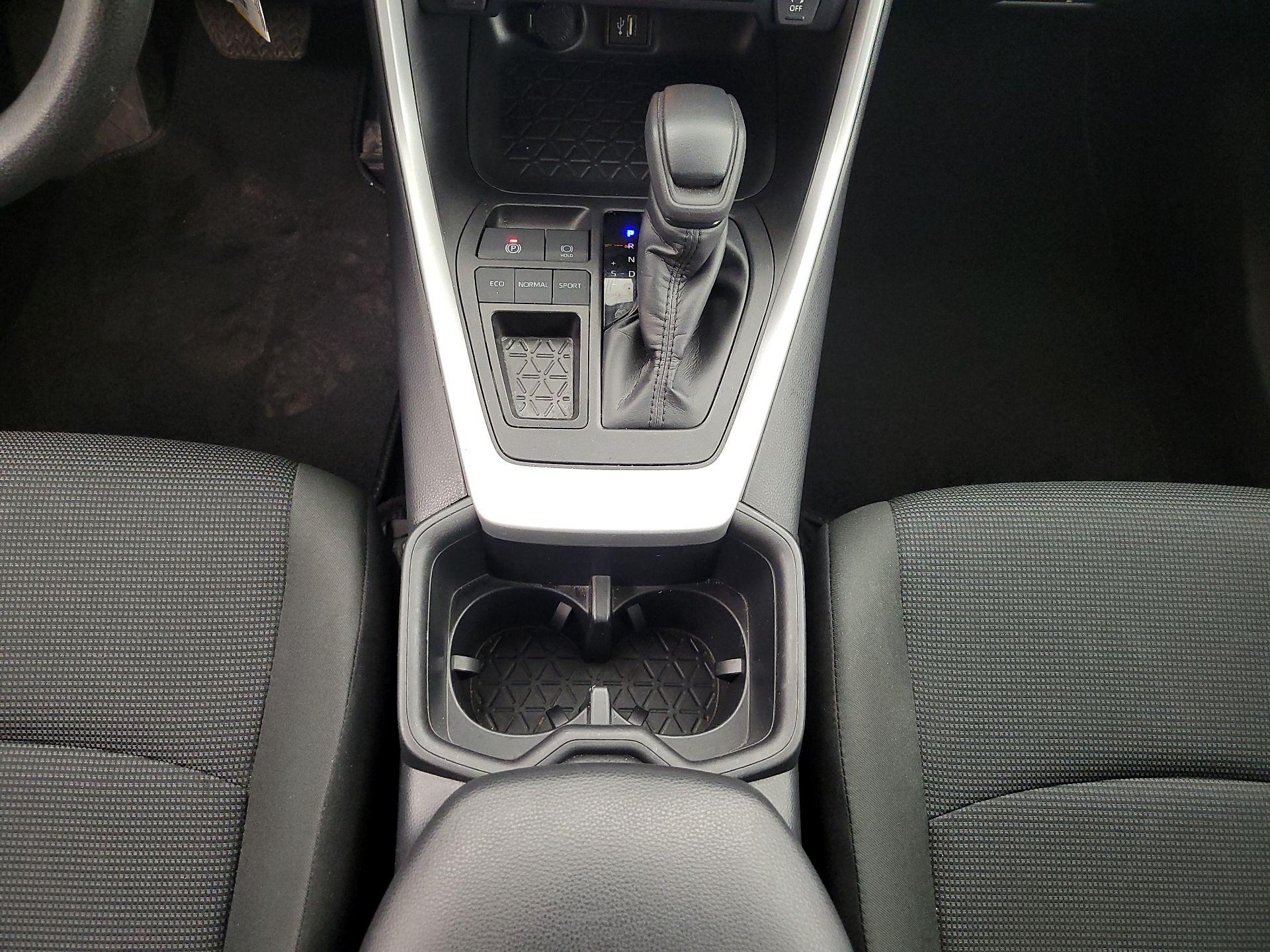 Thumbnail: 2025 Toyota RAV4 - 18