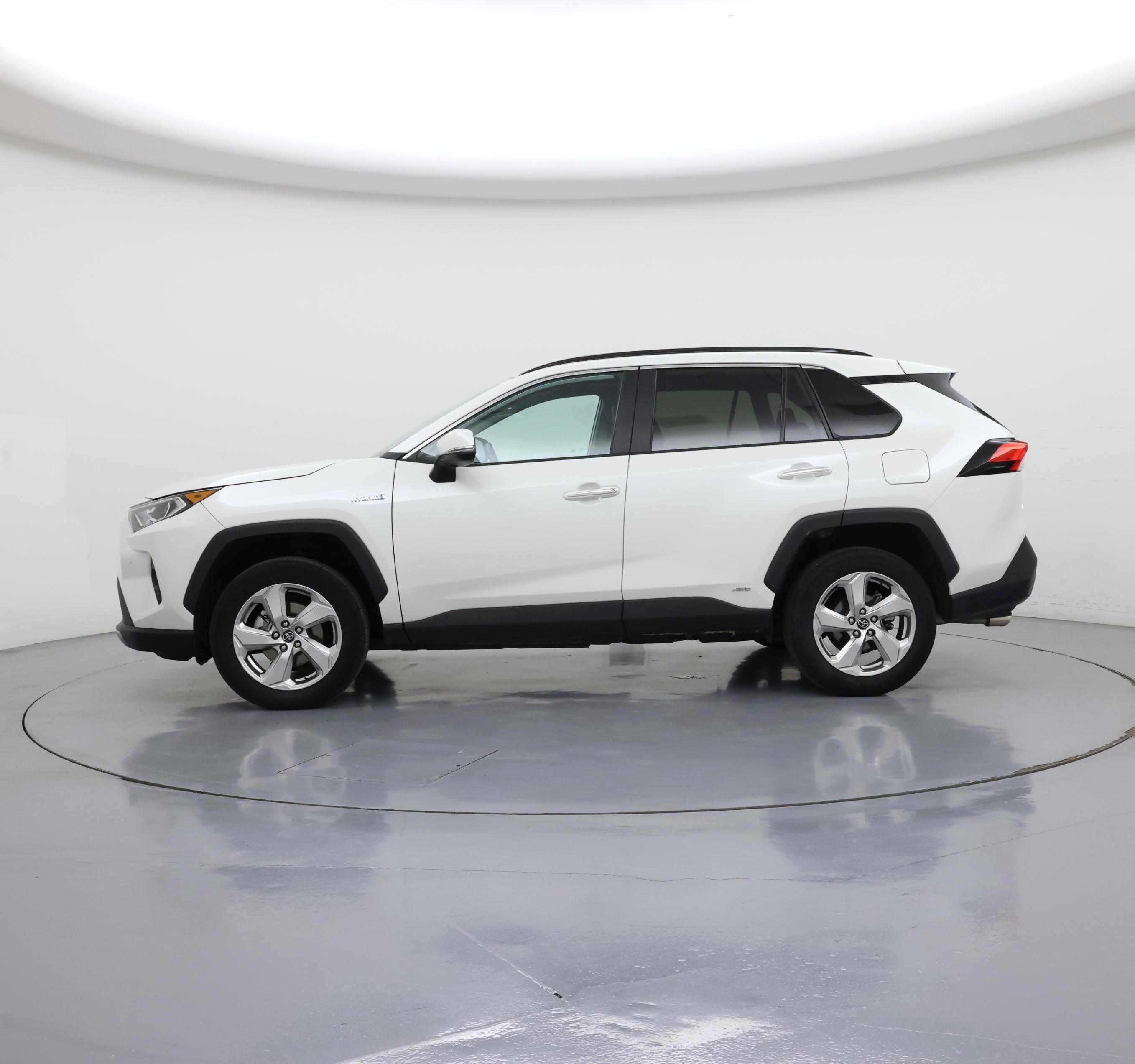 Thumbnail: 2020 Toyota RAV4 - 3