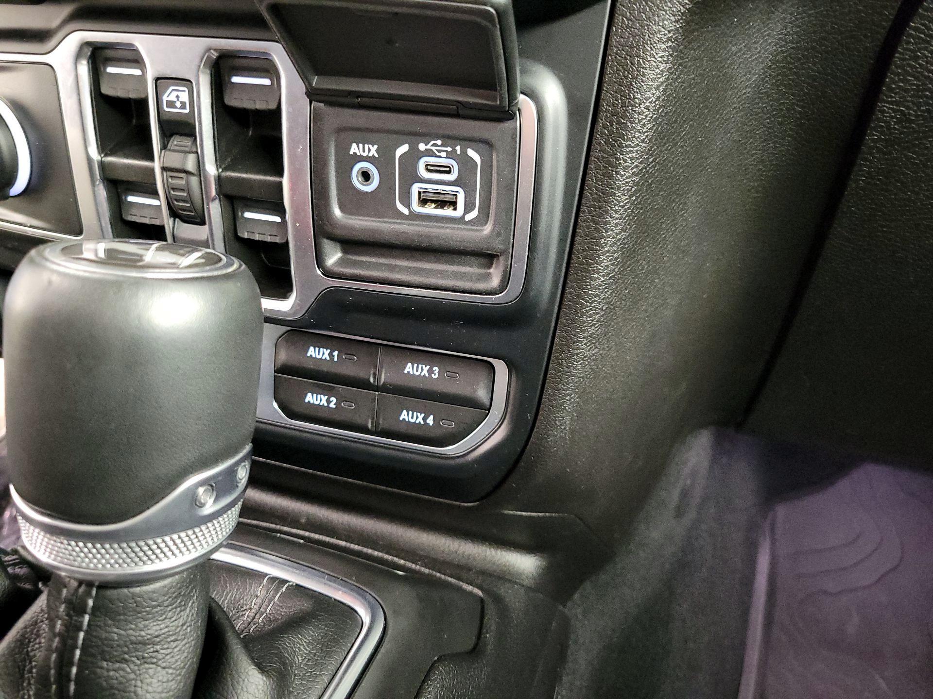 Thumbnail: 2024 Jeep Wrangler - 18