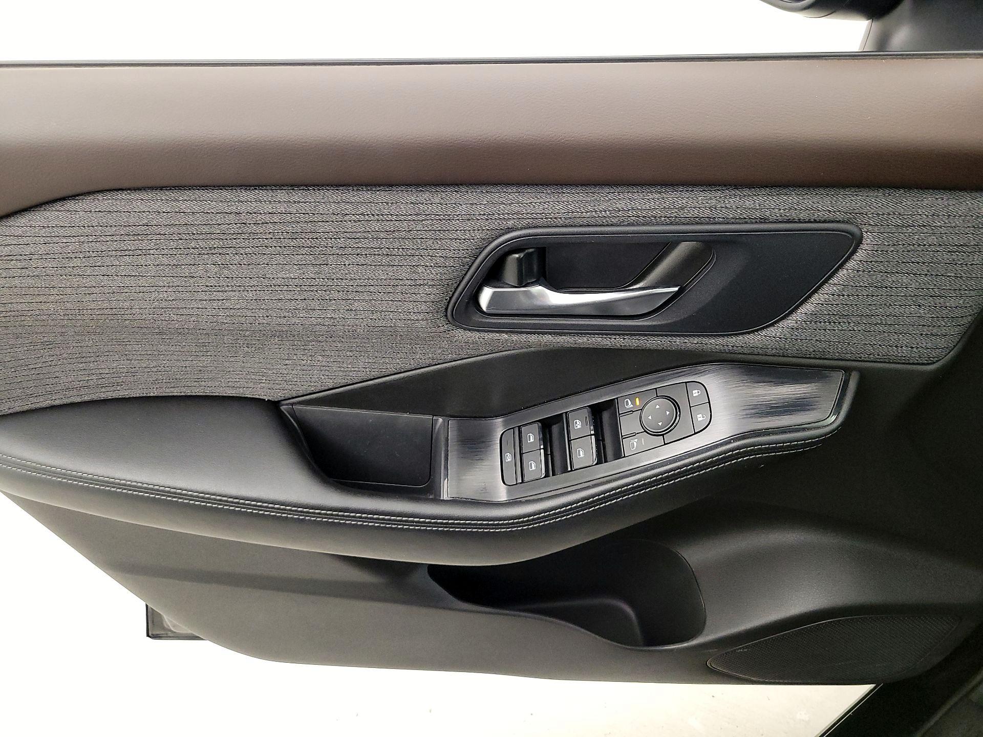 Thumbnail: 2023 Nissan Rogue - 12