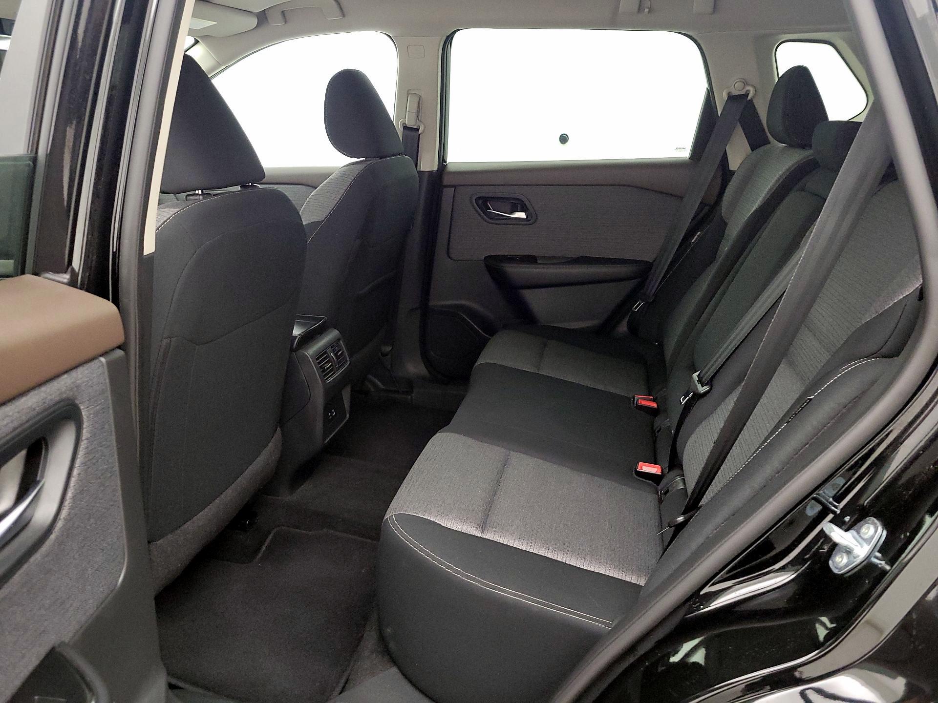 Thumbnail: 2023 Nissan Rogue - 19