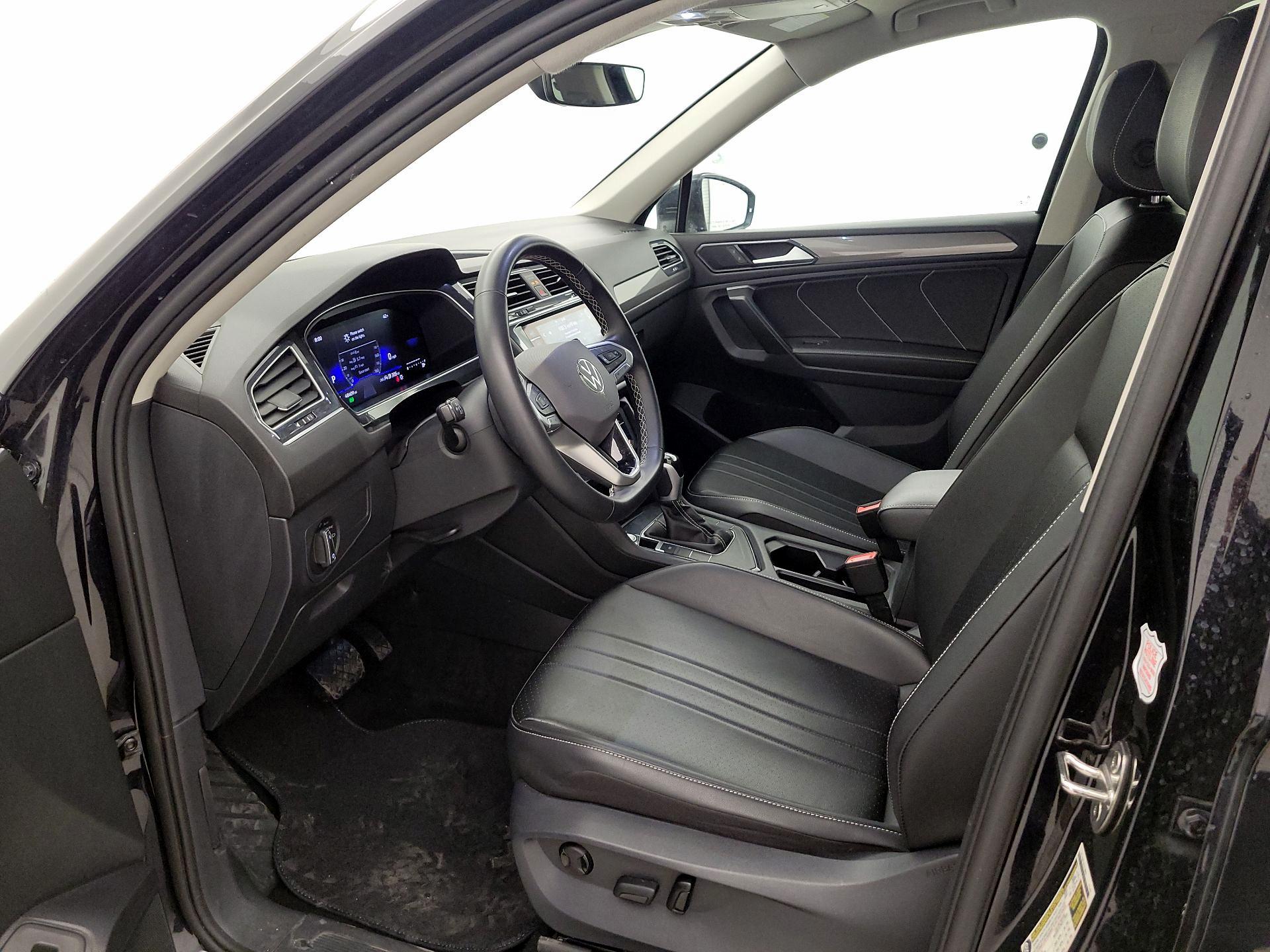 Thumbnail: 2024 Volkswagen Tiguan - 11