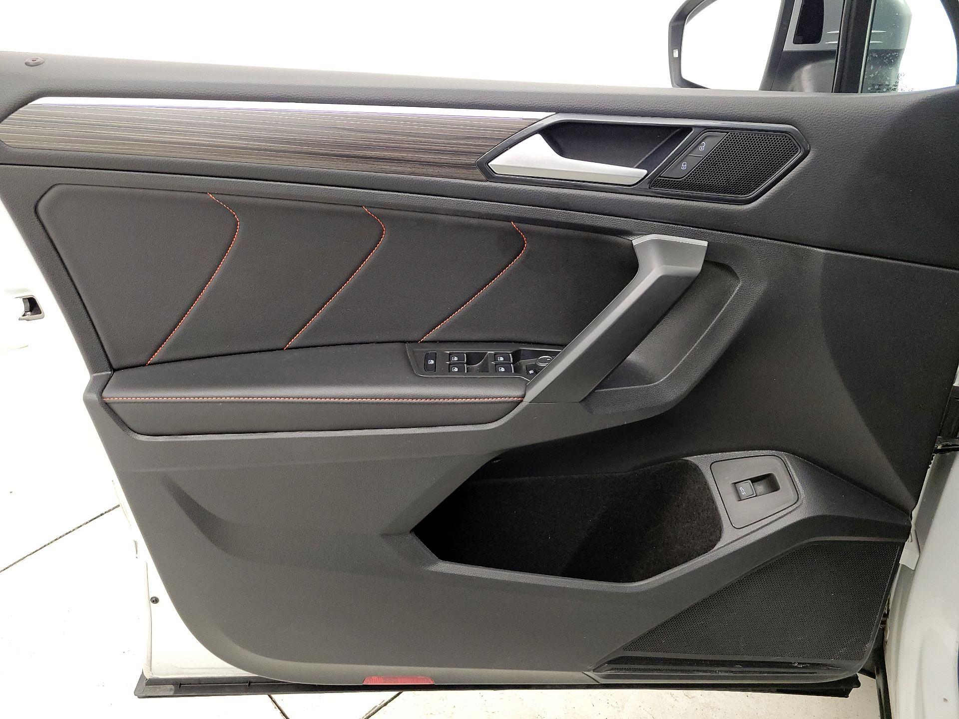 Thumbnail: 2024 Volkswagen Tiguan - 12