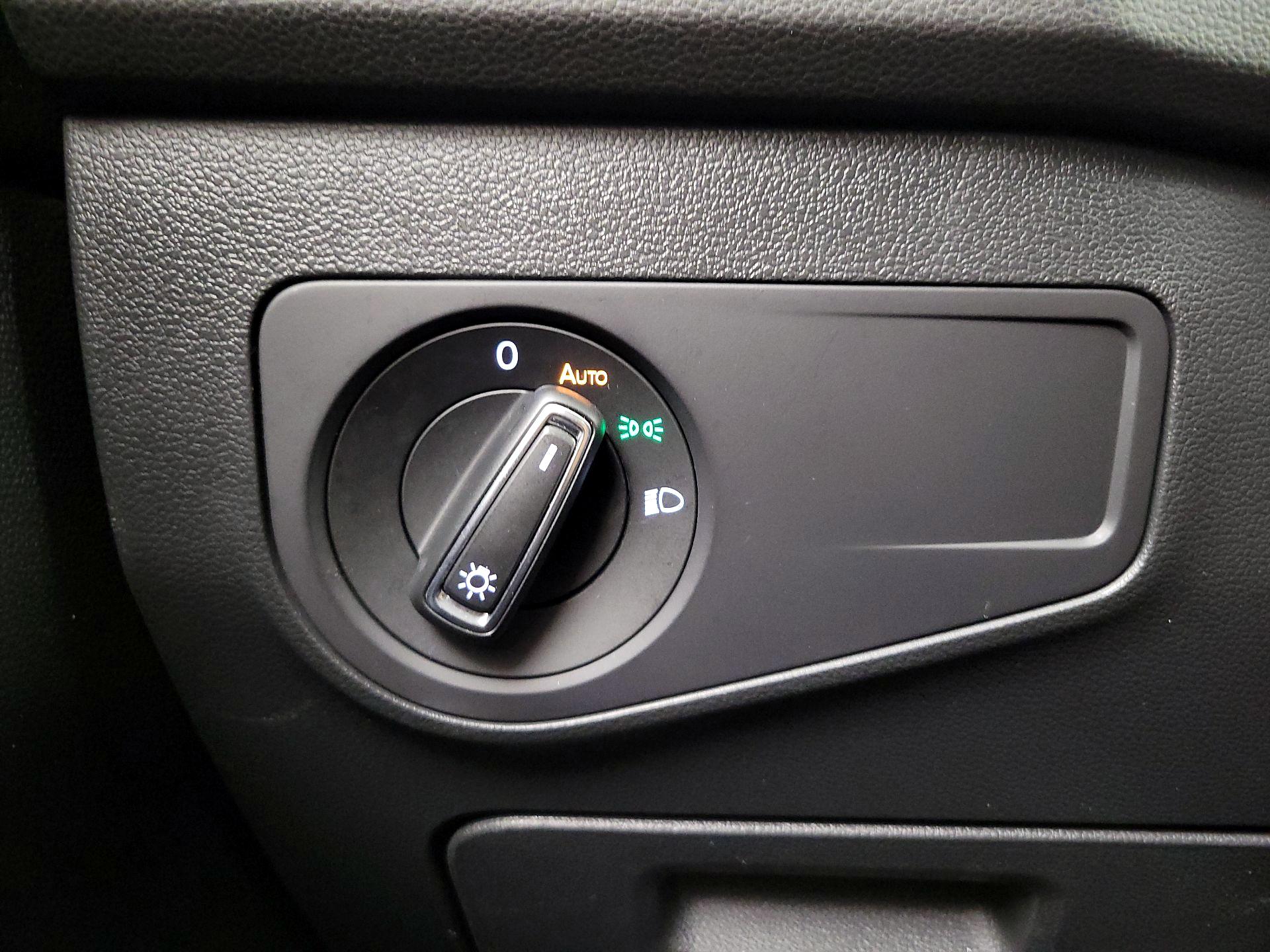 Thumbnail: 2024 Volkswagen Tiguan - 13