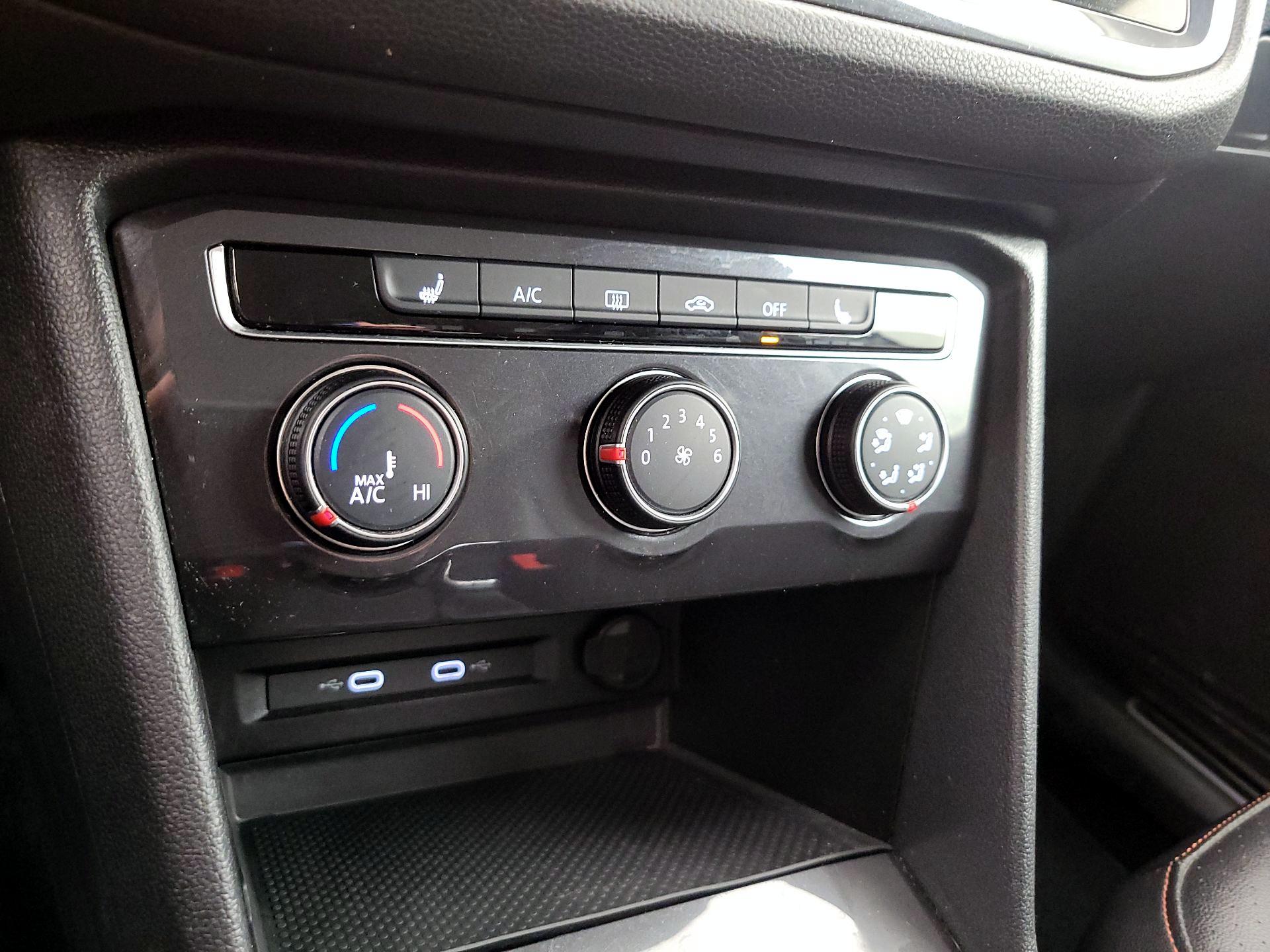 Thumbnail: 2024 Volkswagen Tiguan - 17