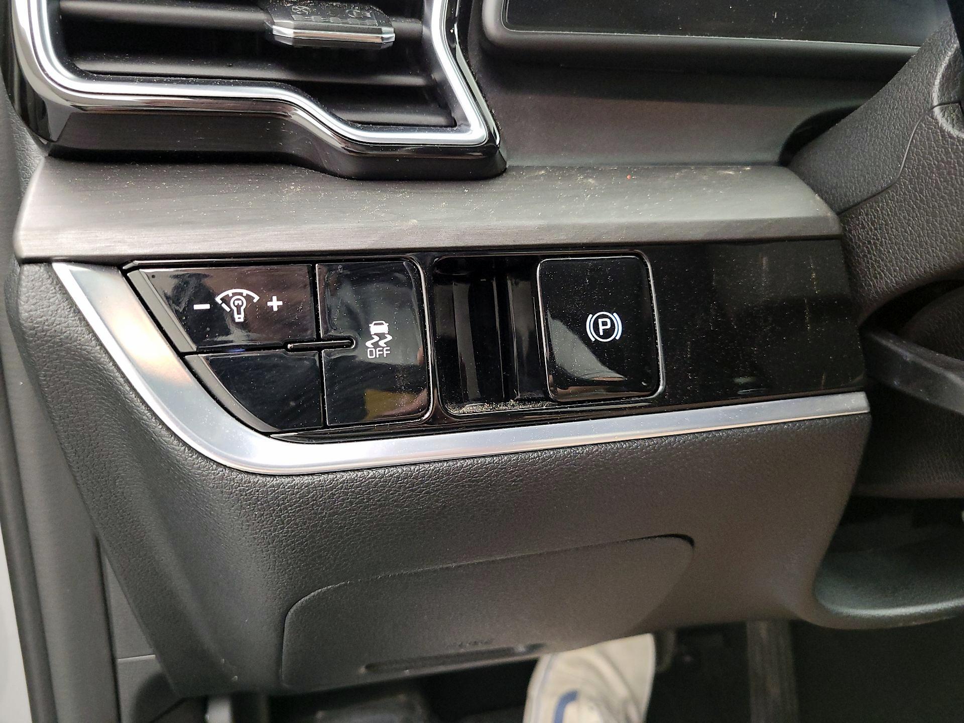 Thumbnail: 2023 Kia Sportage - 13