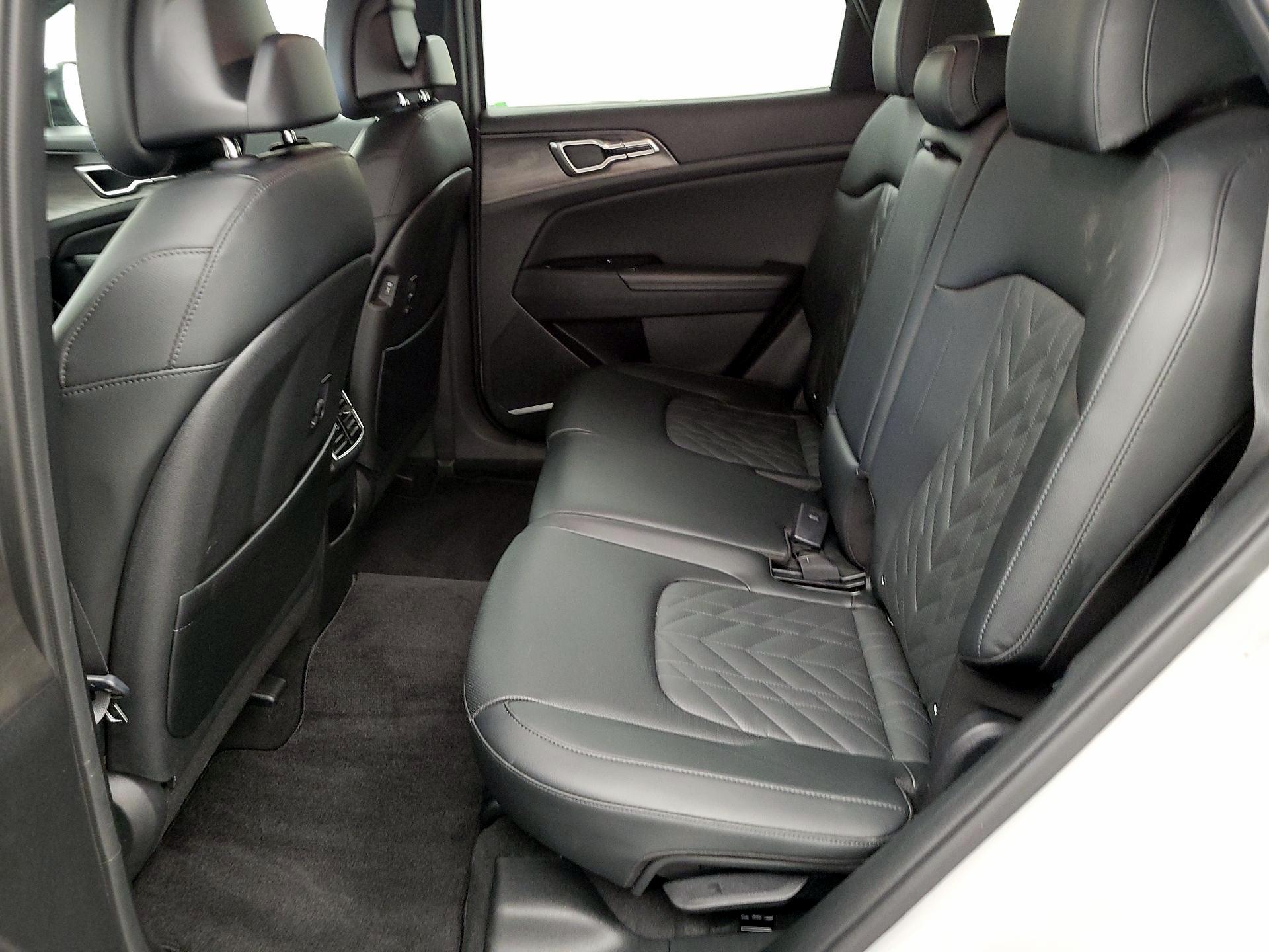 Thumbnail: 2023 Kia Sportage - 20