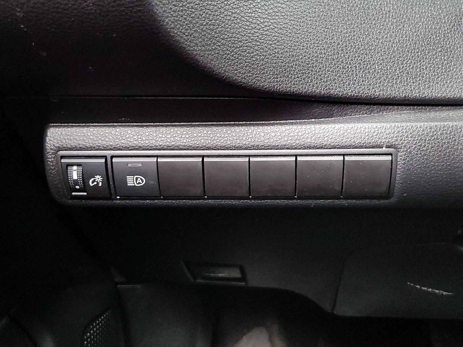 Thumbnail: 2025 Toyota Corolla - 13