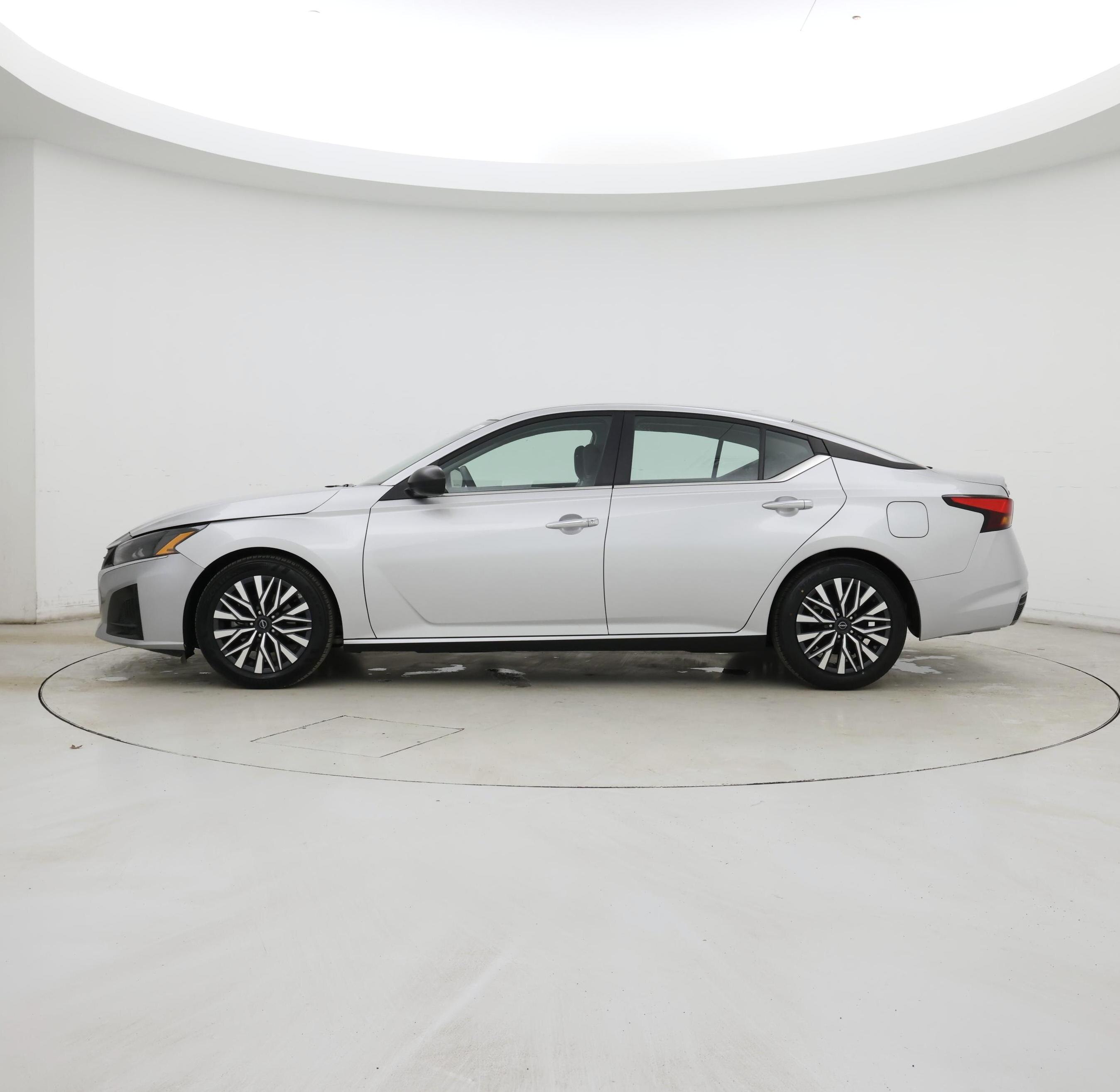 Thumbnail: 2024 Nissan Altima - 3