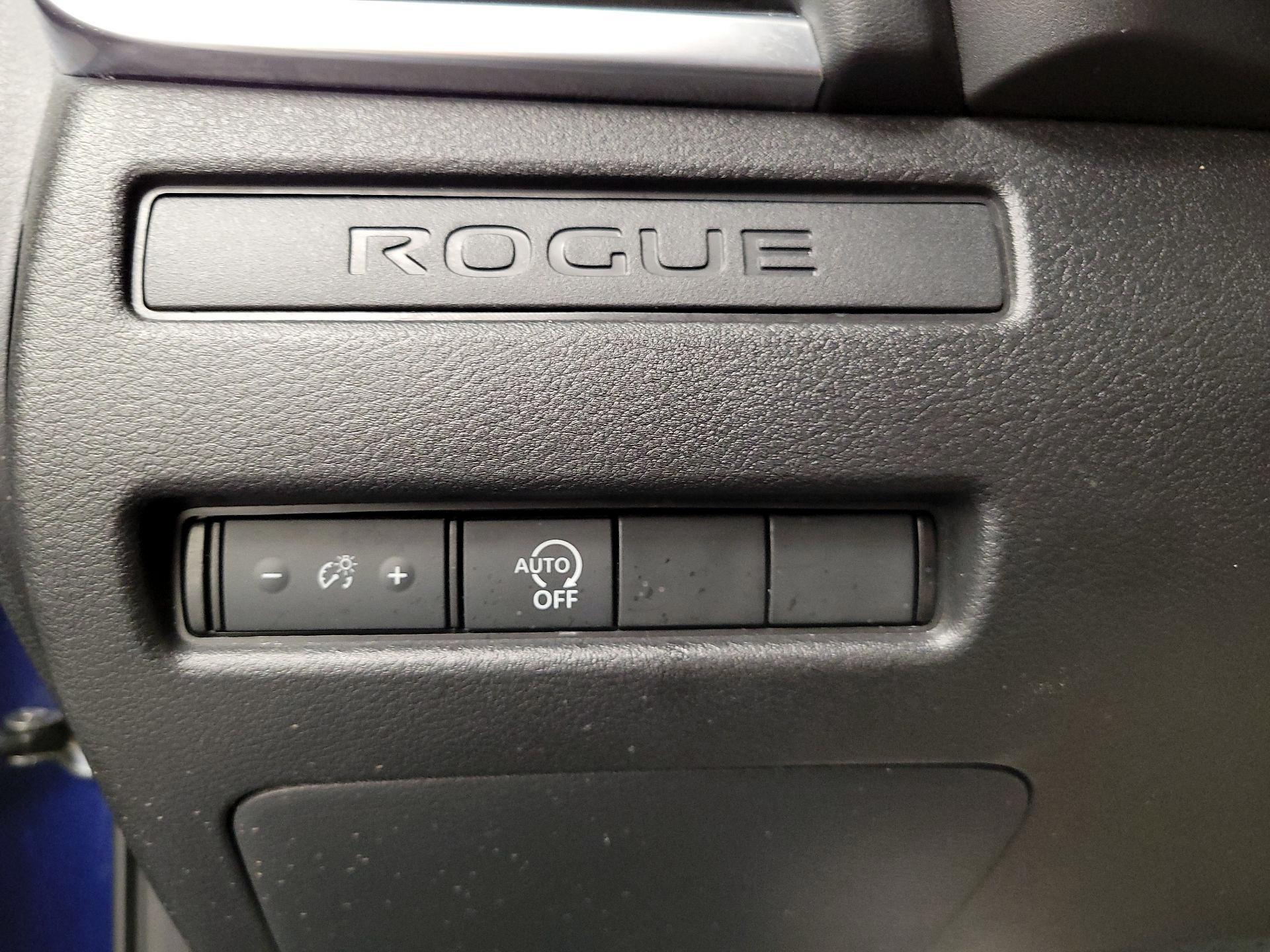 Thumbnail: 2023 Nissan Rogue - 13