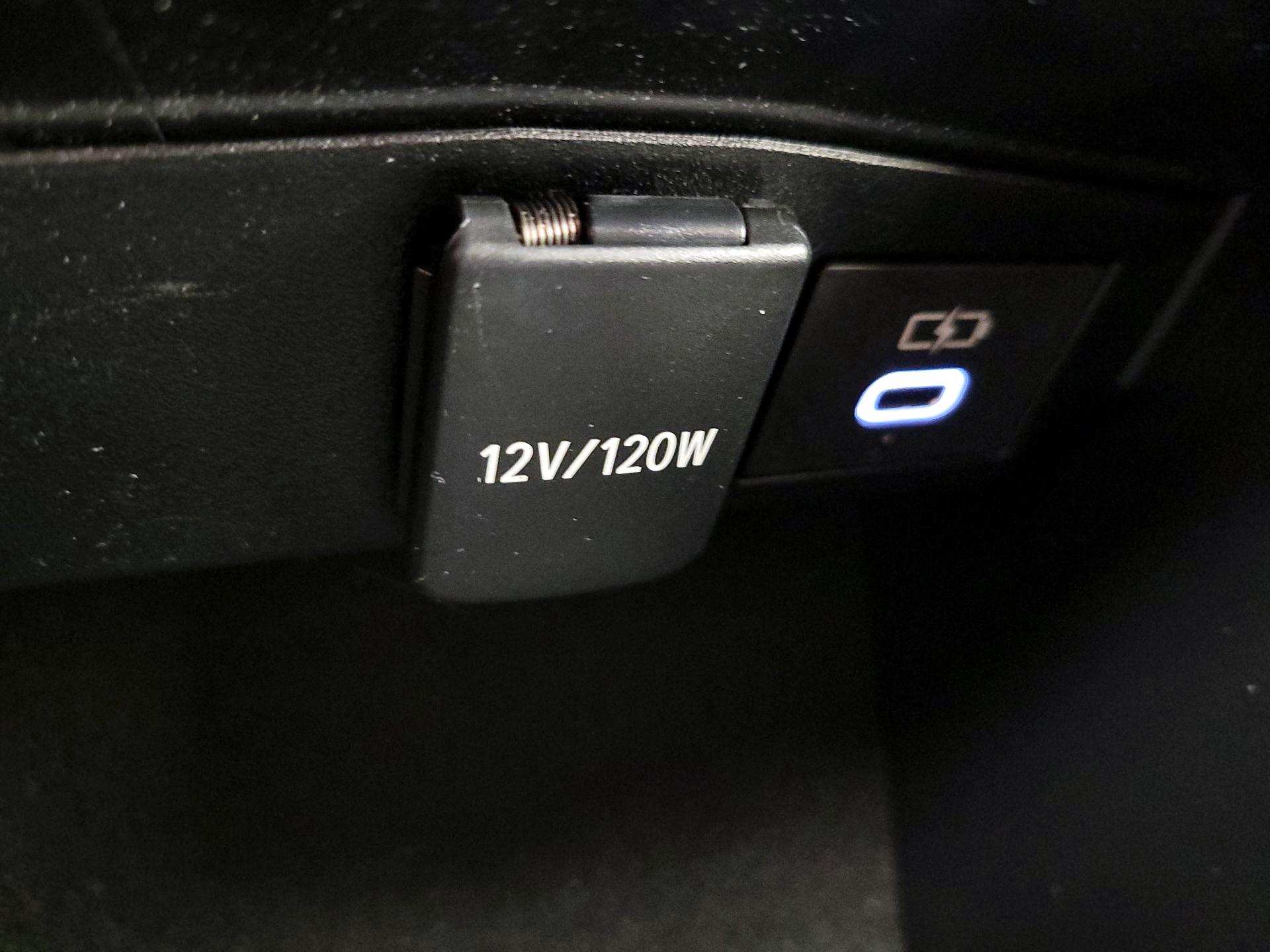 Thumbnail: 2023 Toyota Corolla - 18