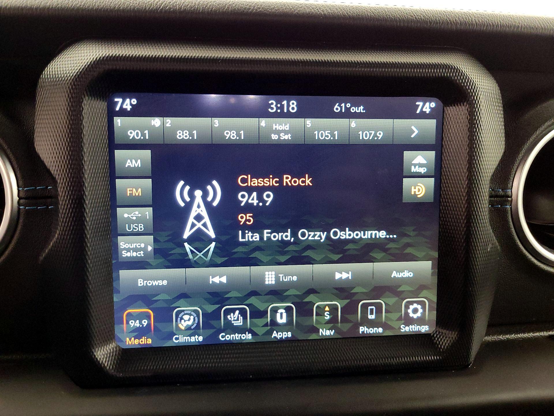 Thumbnail: 2022 Jeep Wrangler - 16