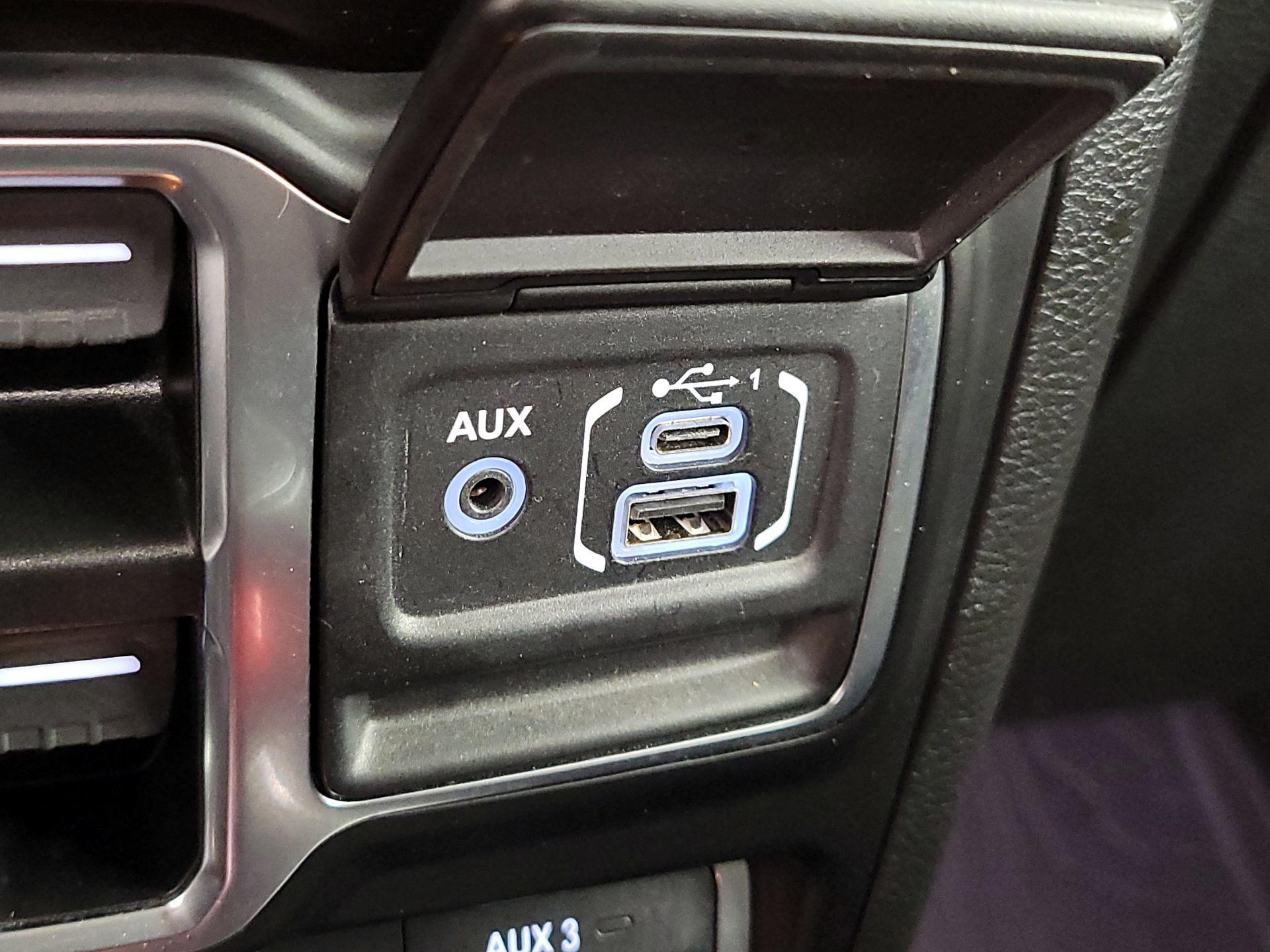 Thumbnail: 2022 Jeep Wrangler - 19