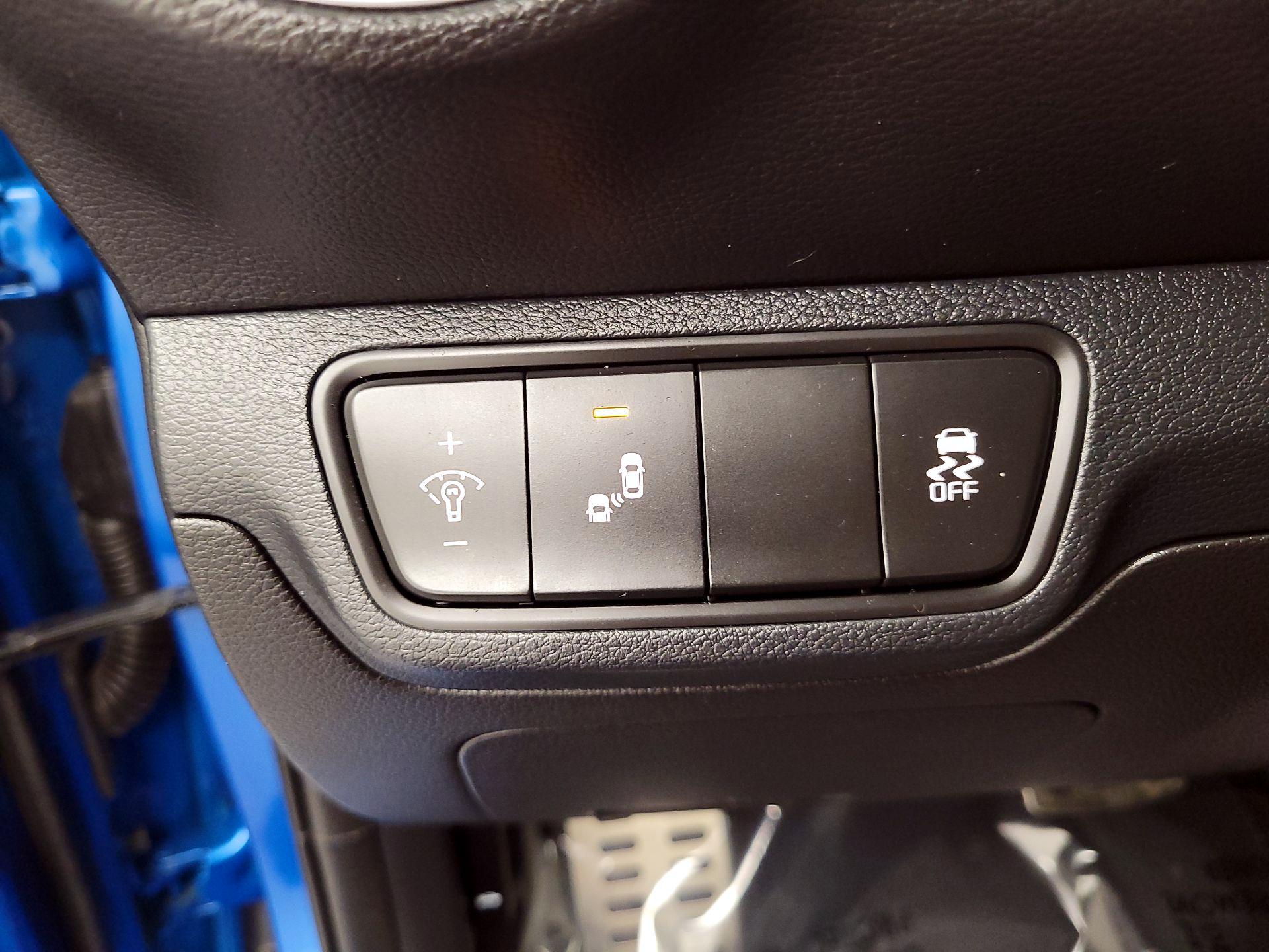 Thumbnail: 2023 Kia Forte - 13