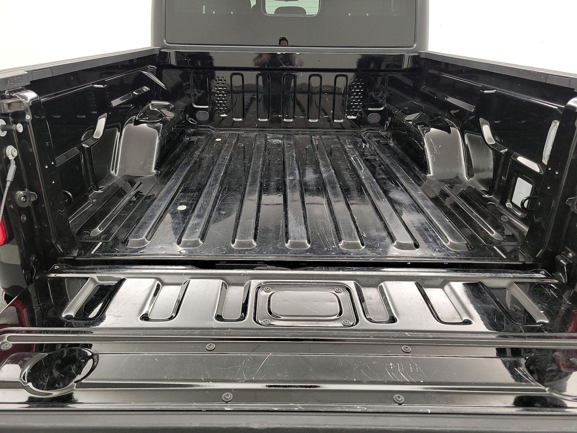 Thumbnail: 2021 Jeep Gladiator - 18