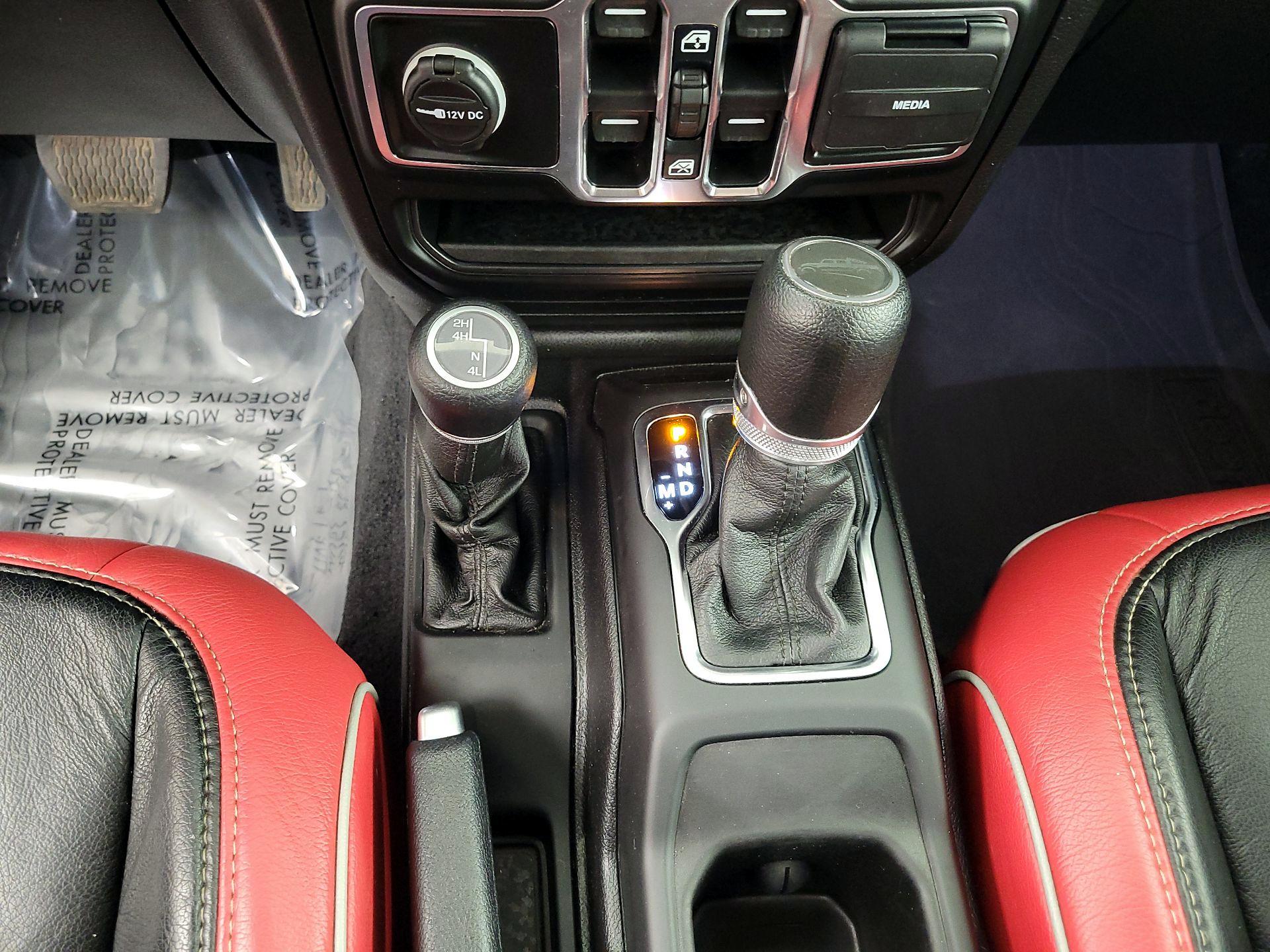 Thumbnail: 2021 Jeep Gladiator - 17