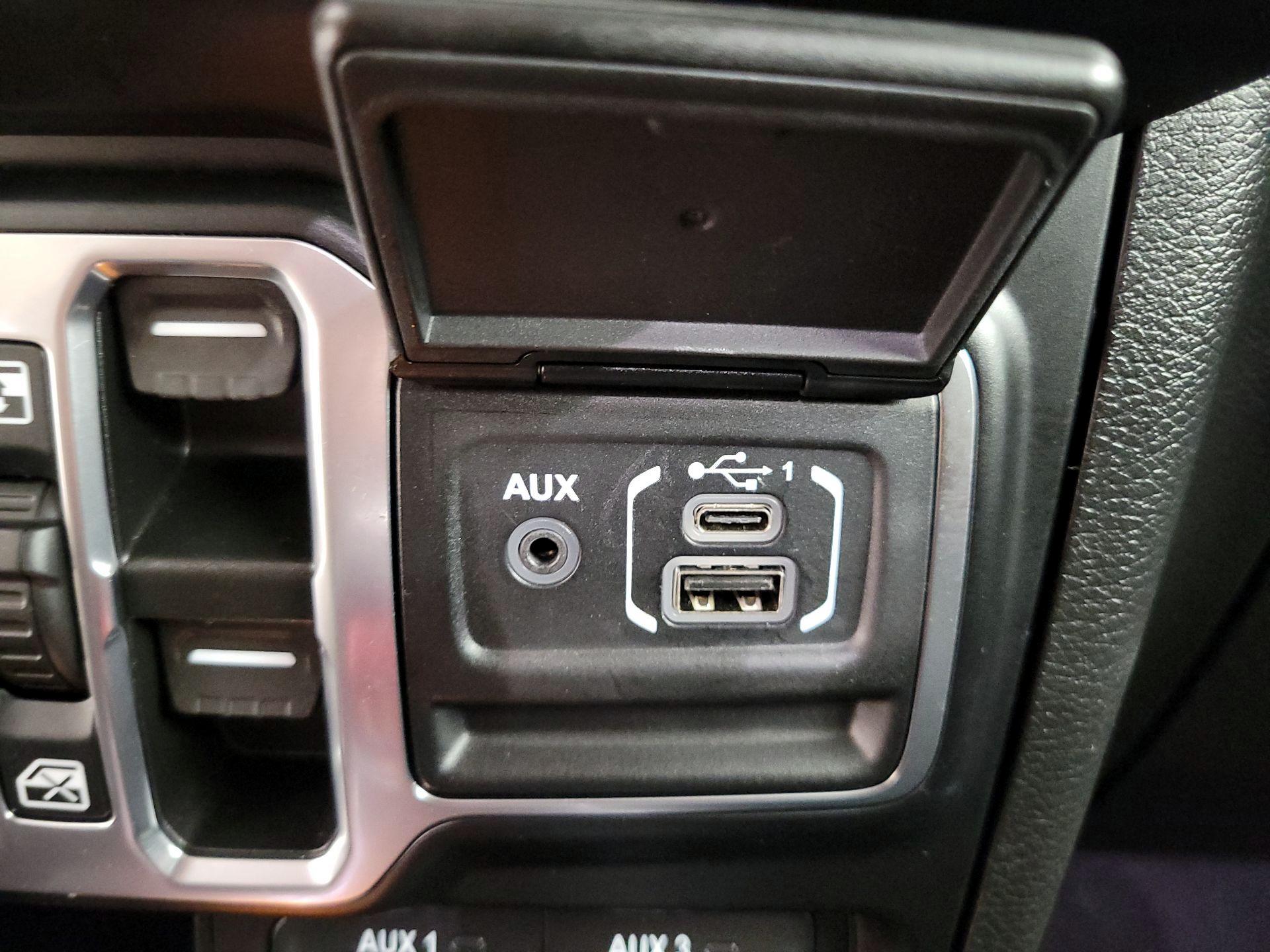 Thumbnail: 2022 Jeep Gladiator - 18