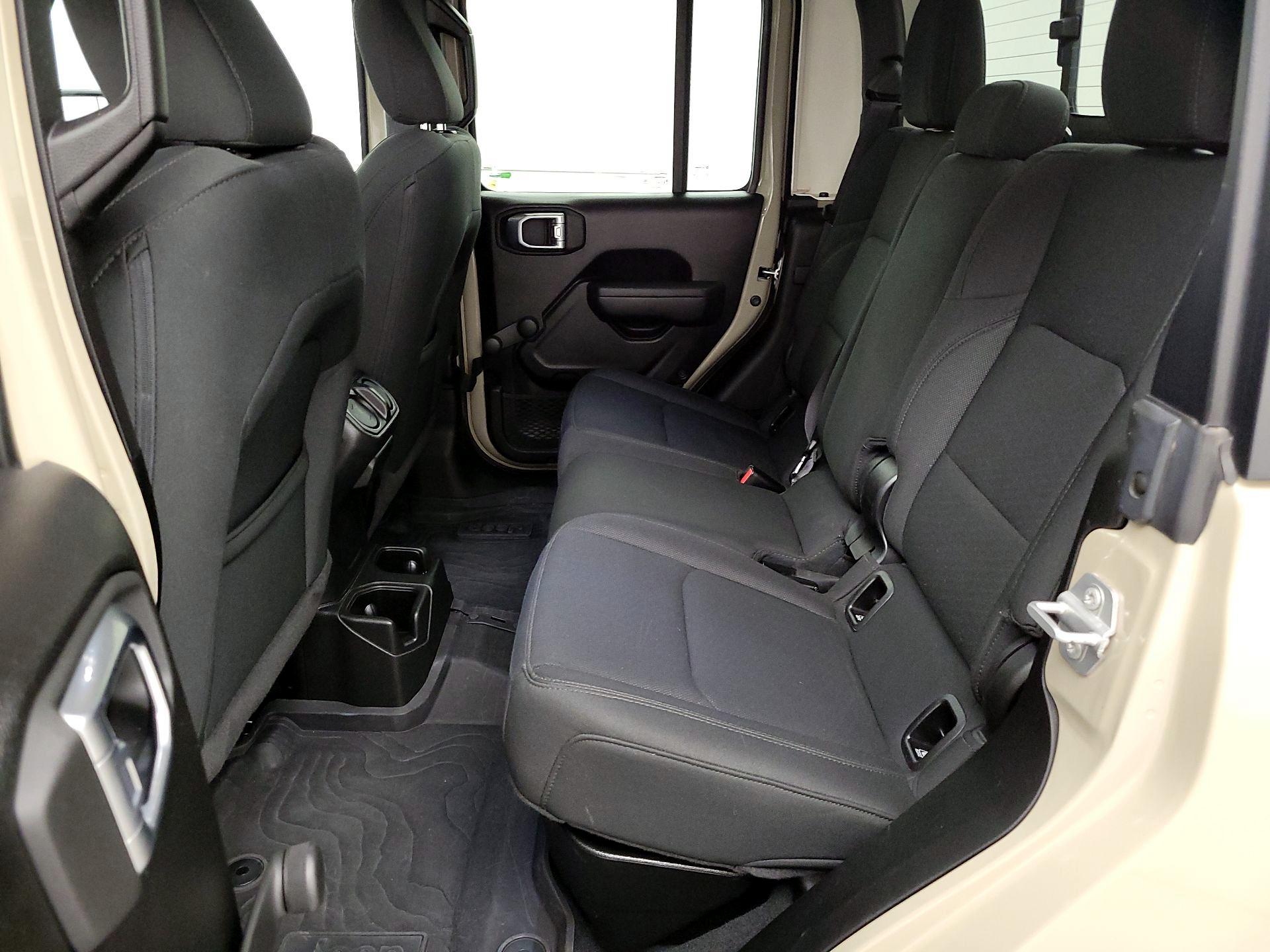 Thumbnail: 2022 Jeep Gladiator - 20