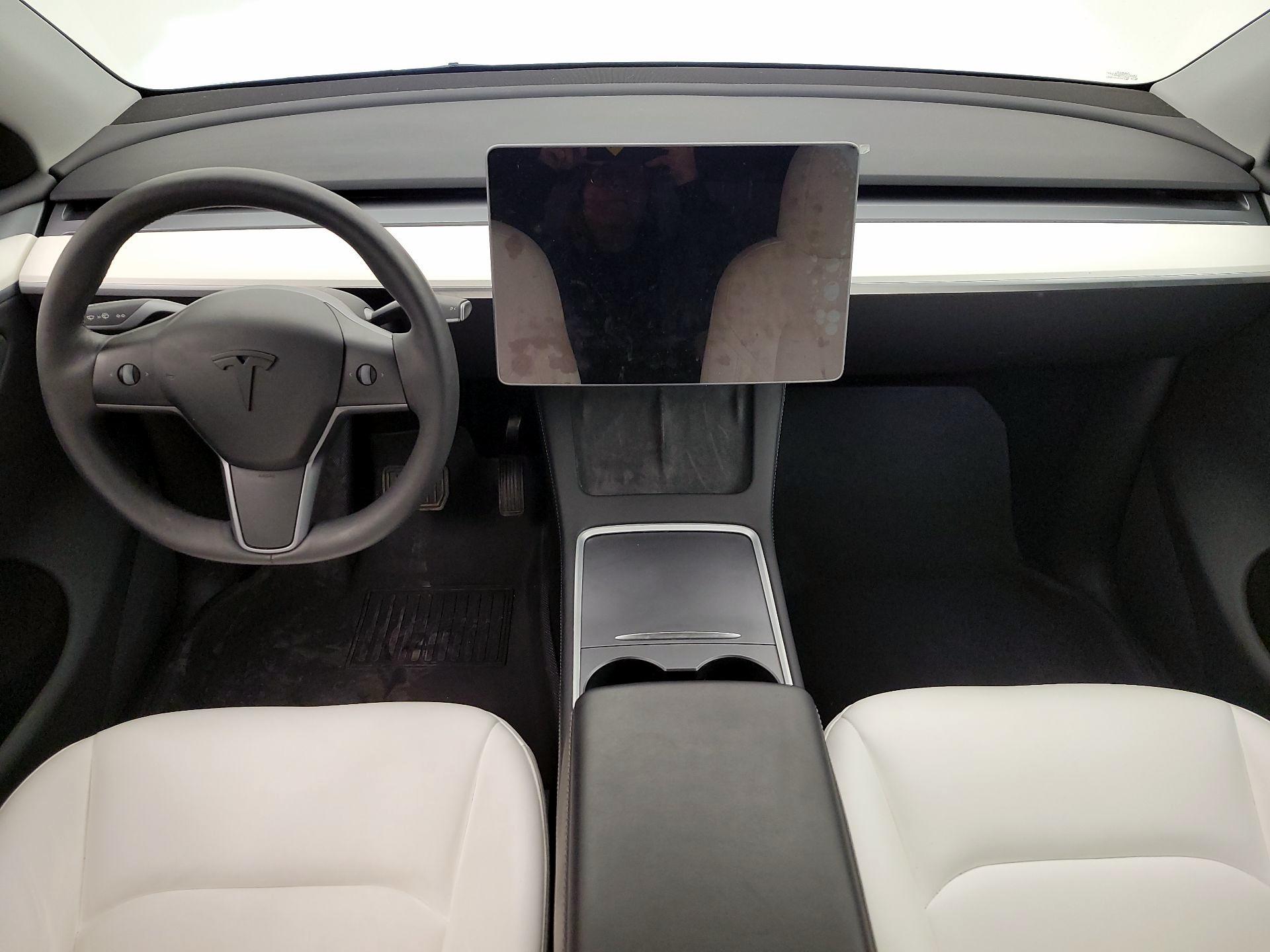 Thumbnail: 2024 Tesla Model Y - 9