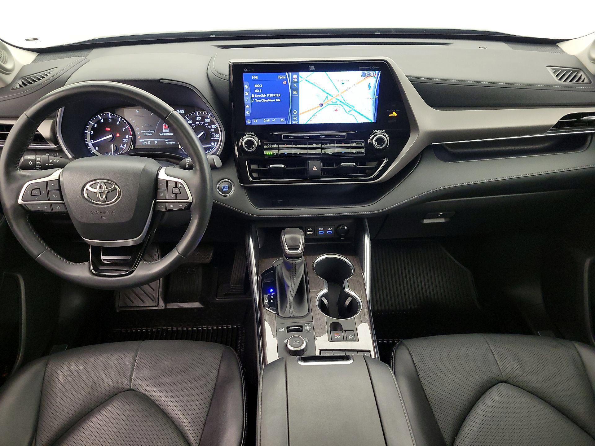 Thumbnail: 2022 Toyota Highlander - 9