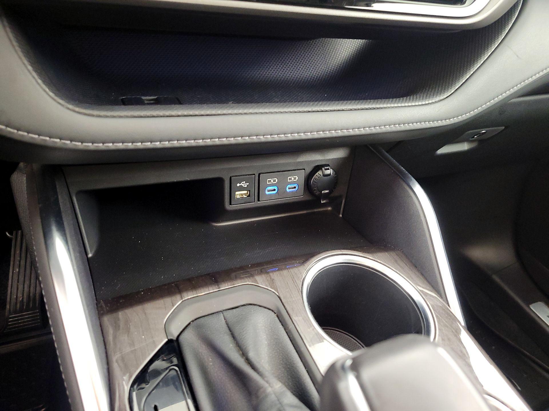 Thumbnail: 2022 Toyota Highlander - 19