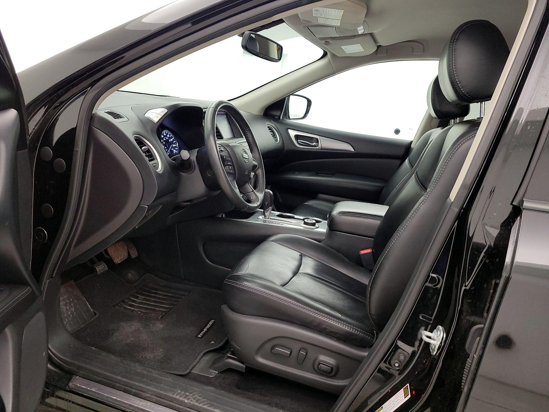 Thumbnail: 2017 Nissan Pathfinder - 11