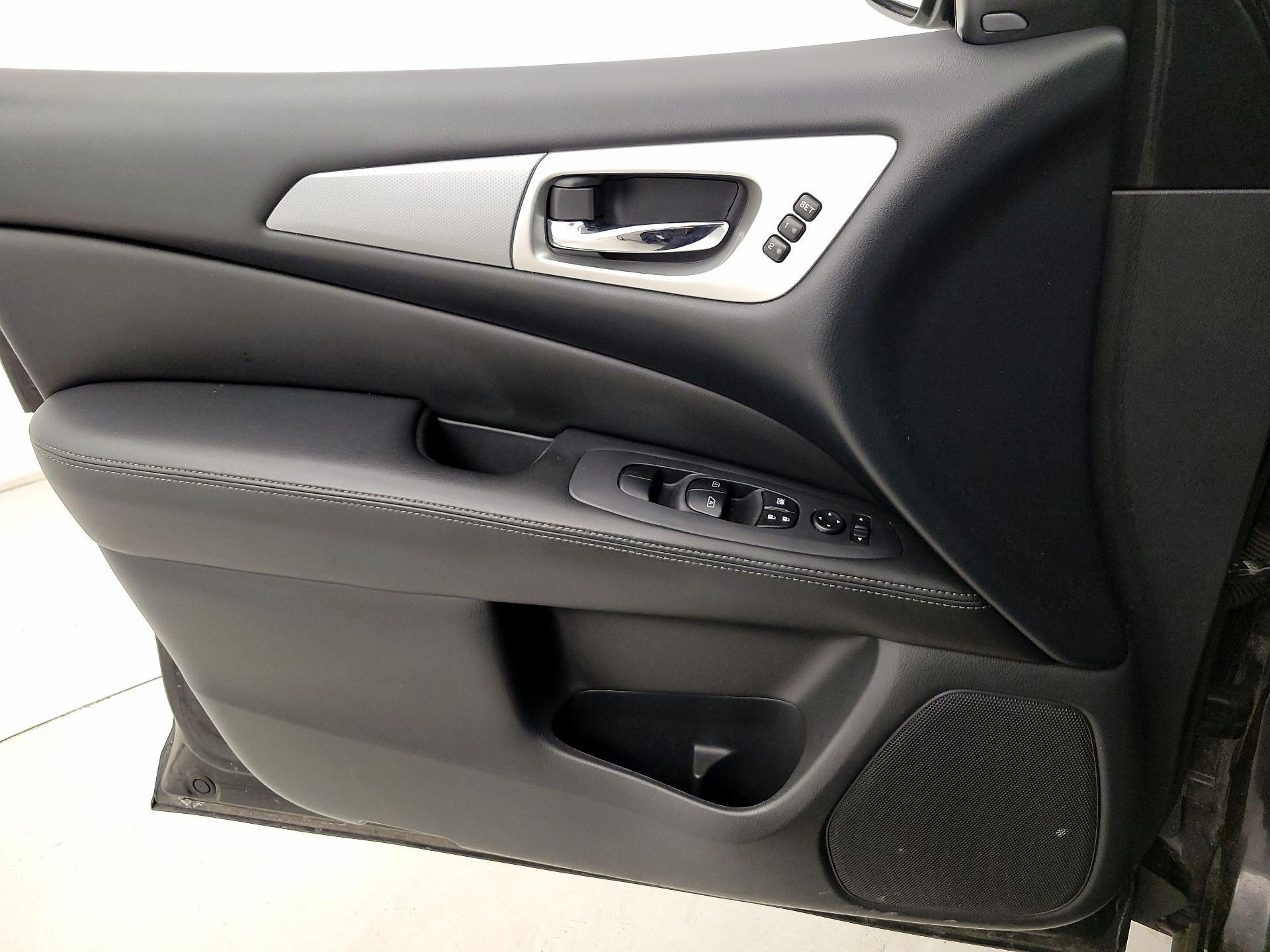 Thumbnail: 2017 Nissan Pathfinder - 12