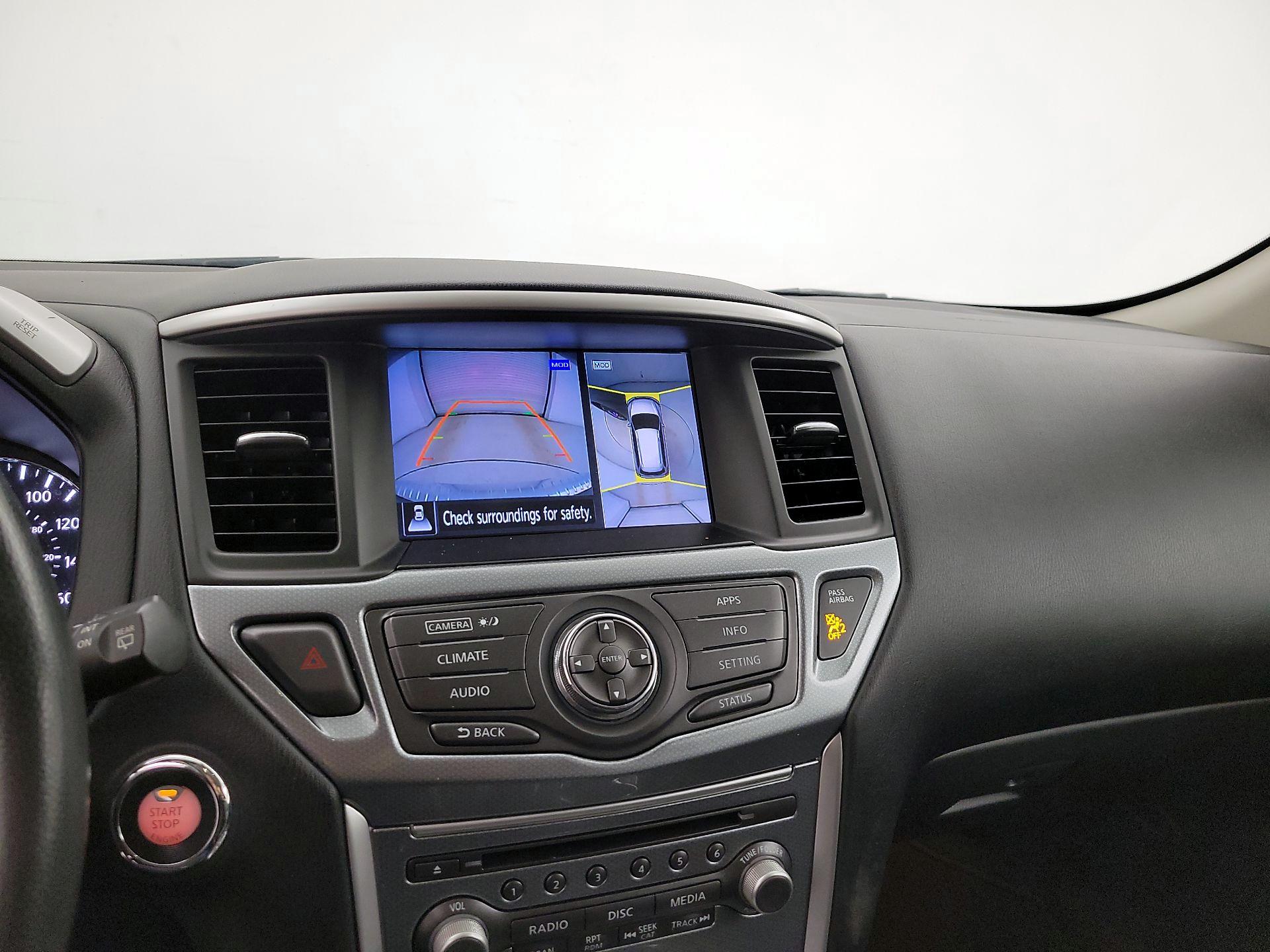 Thumbnail: 2017 Nissan Pathfinder - 14