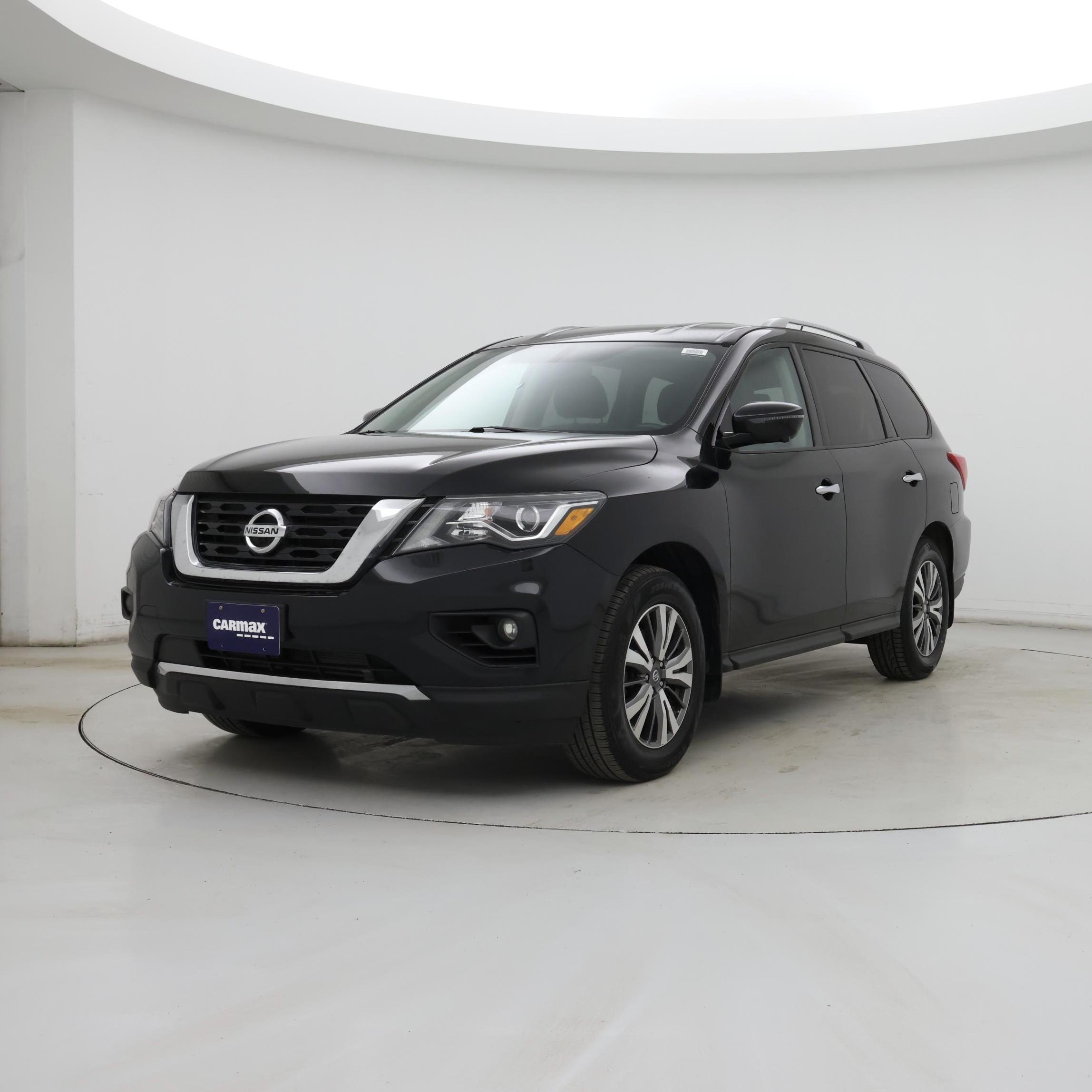 Thumbnail: 2017 Nissan Pathfinder - 4