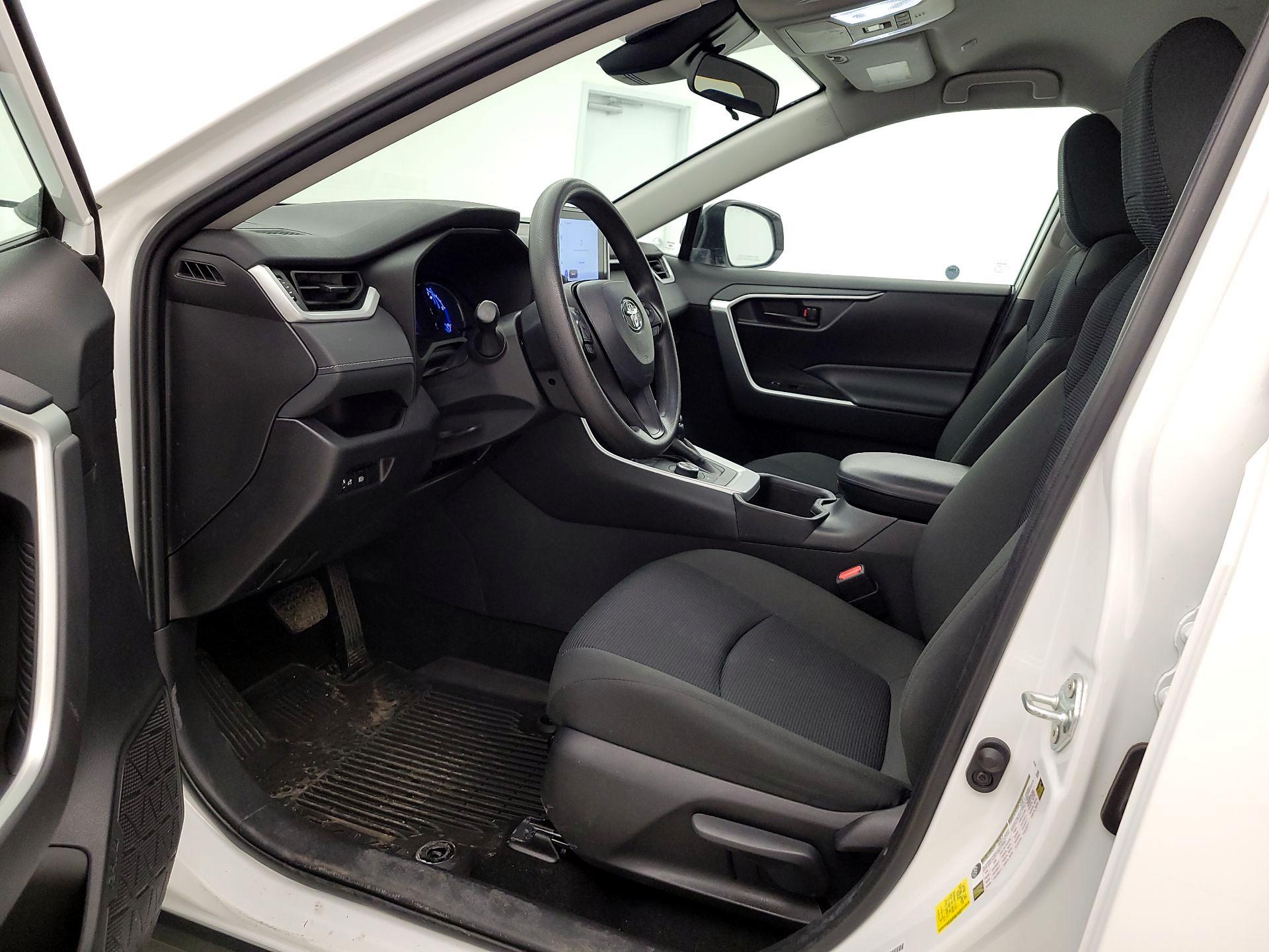 Thumbnail: 2024 Toyota RAV4 - 11