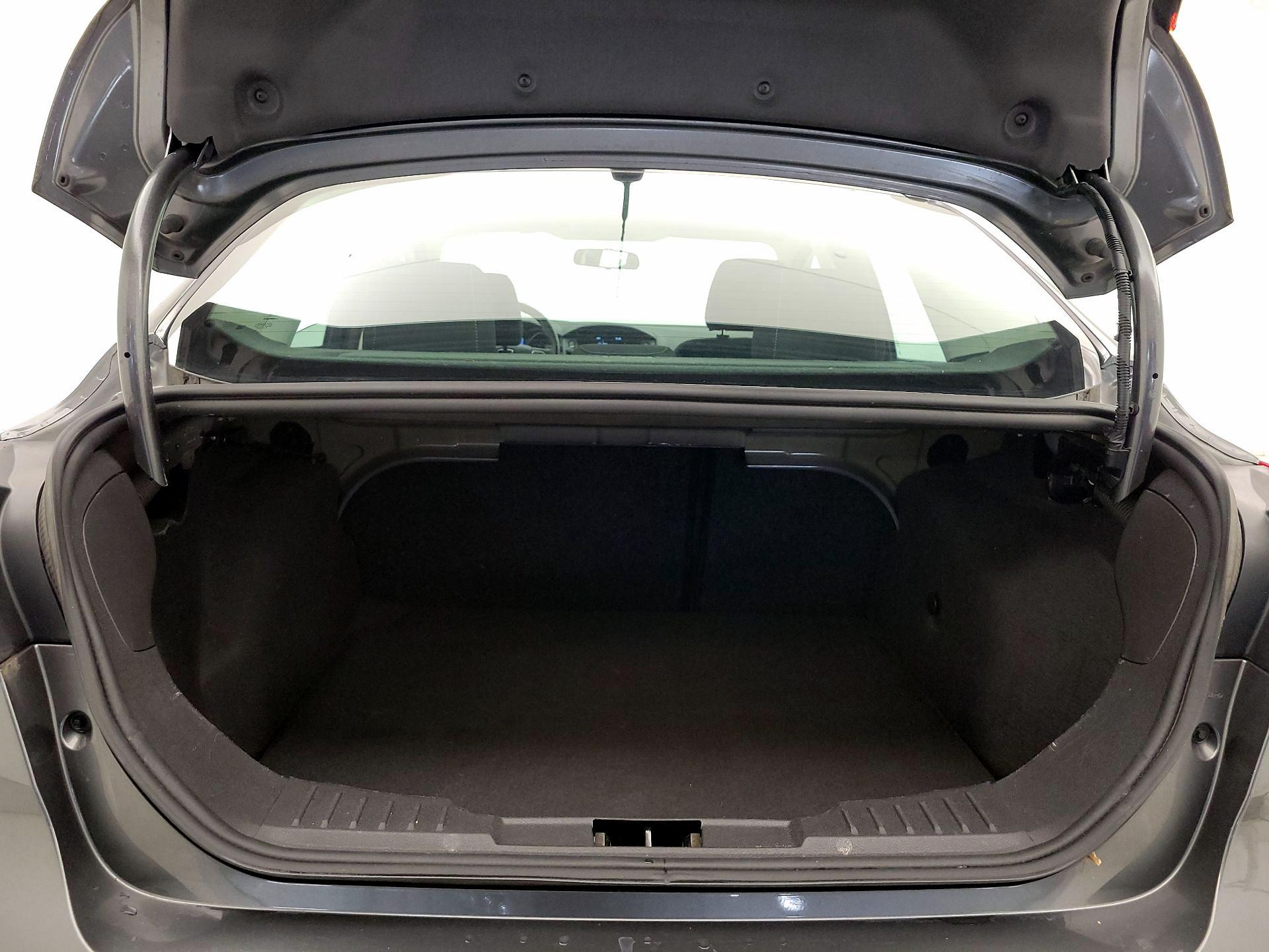 Thumbnail: 2018 Ford Focus - 20