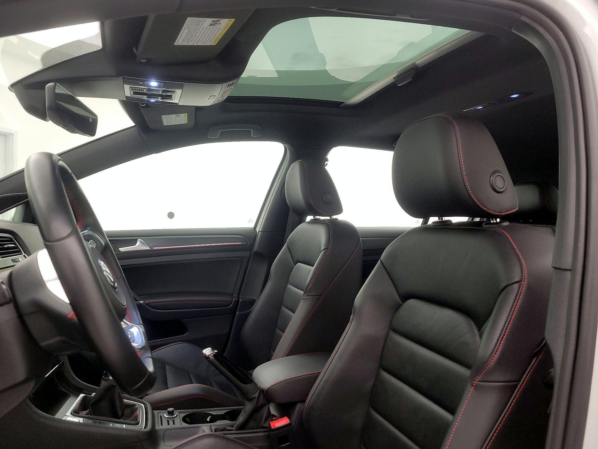 Thumbnail: 2019 Volkswagen Golf - 19